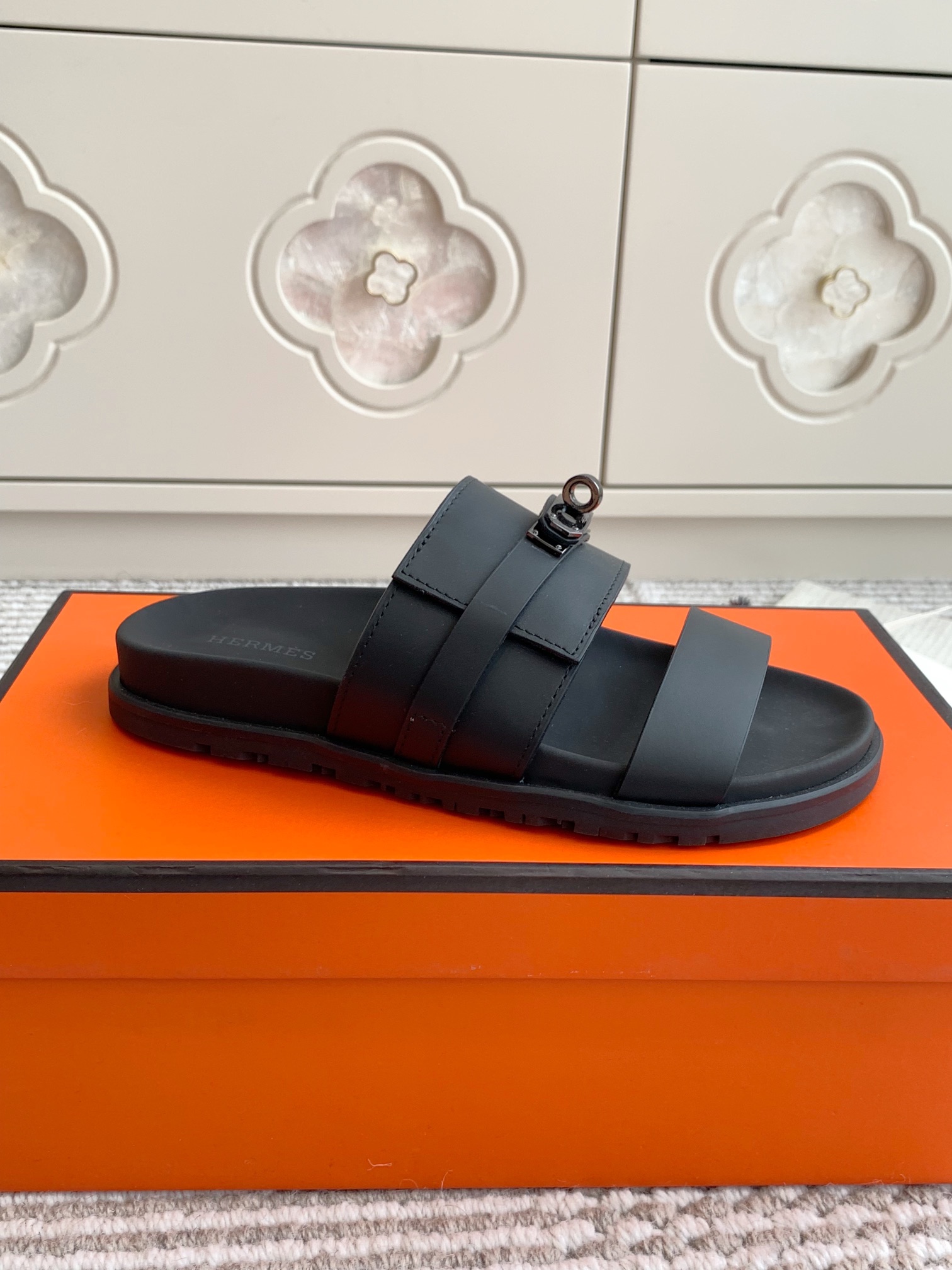 HERMES 00799
