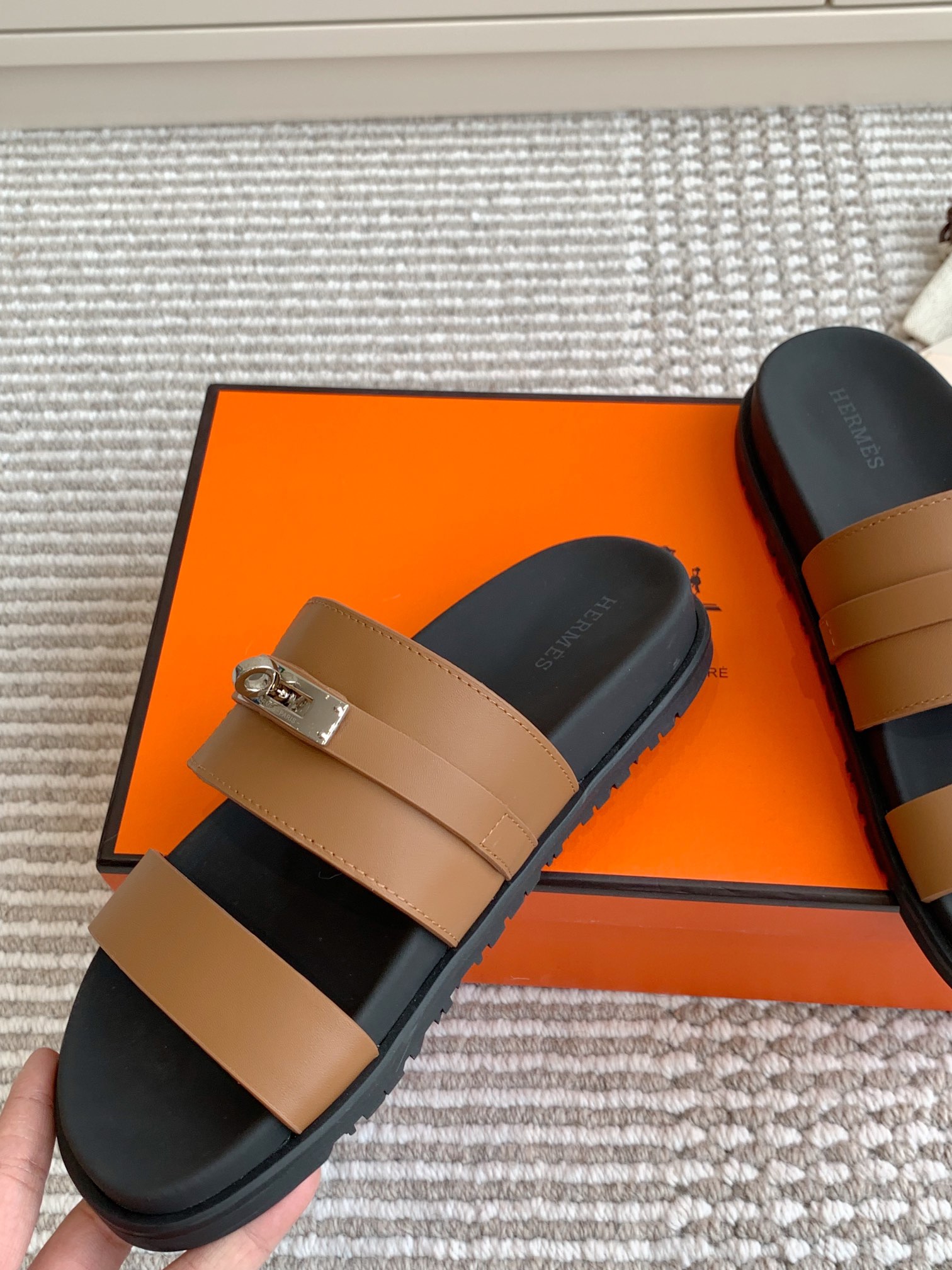 HERMES 00809
