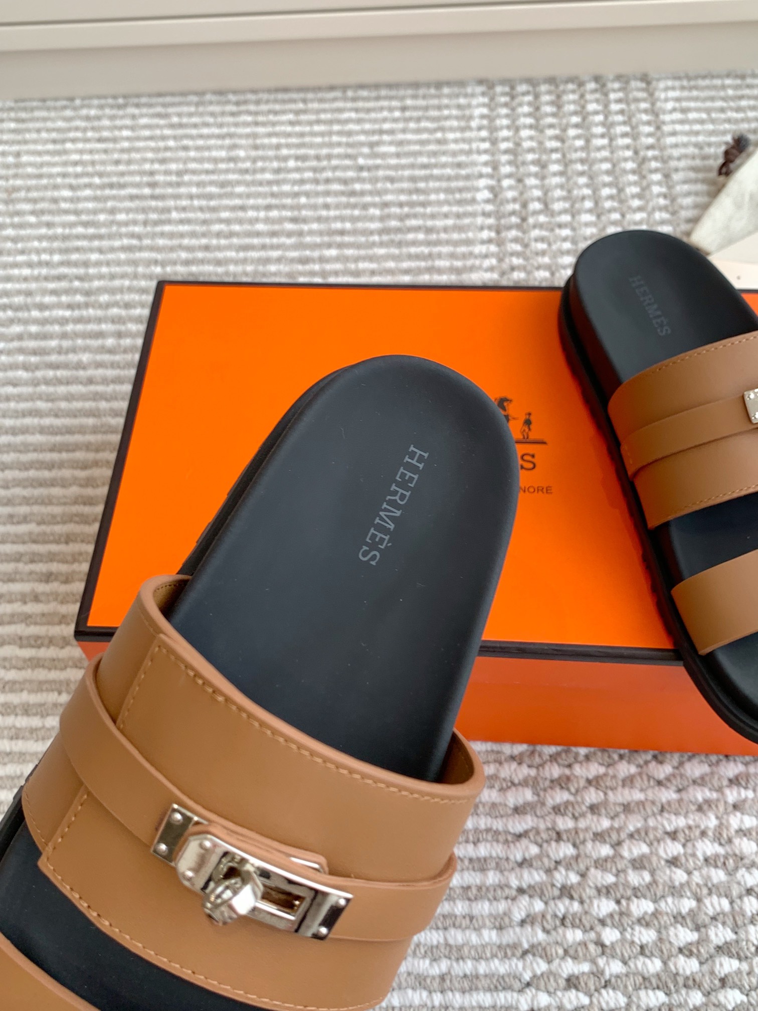 HERMES 00809