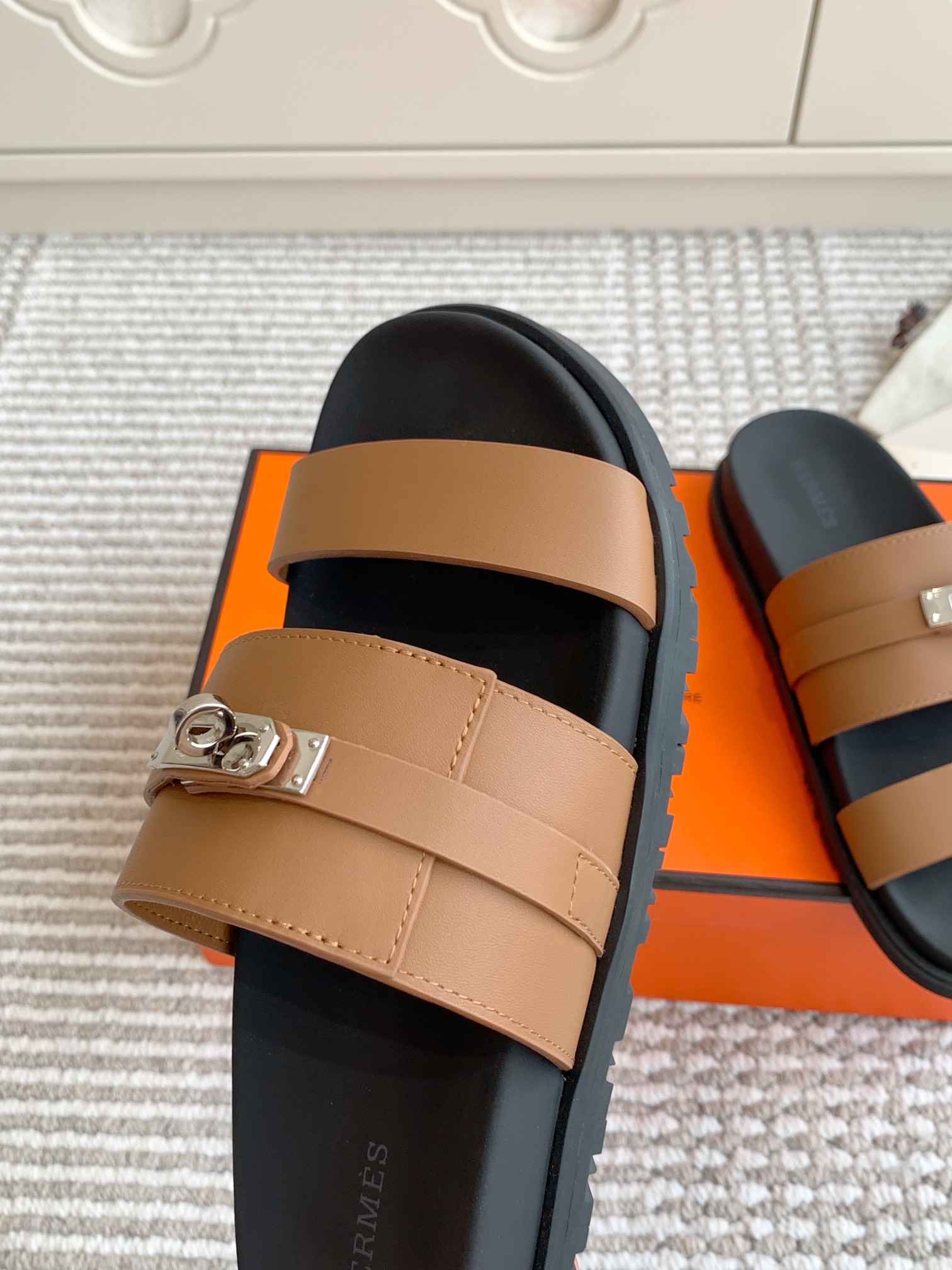 HERMES 00809