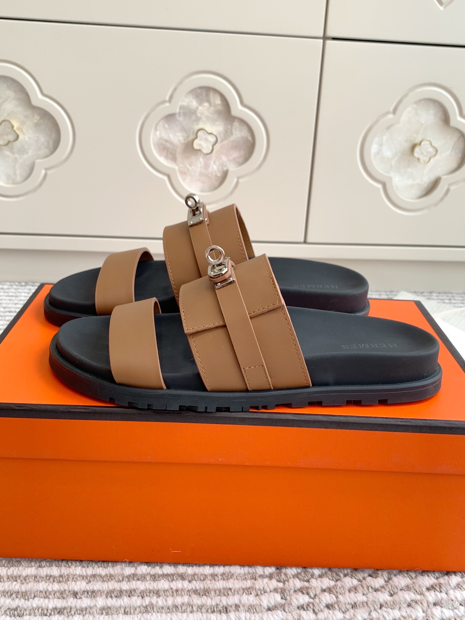 HERMES 00809
