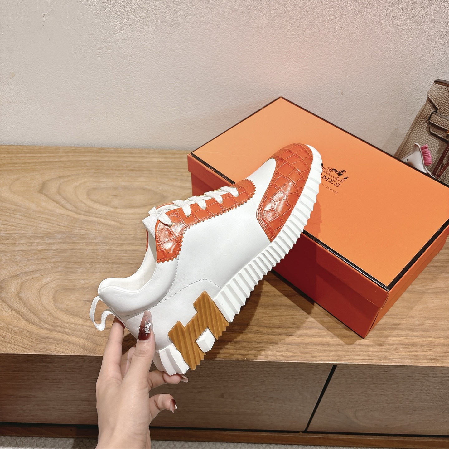 HERMES 00819 HERMES 00819
