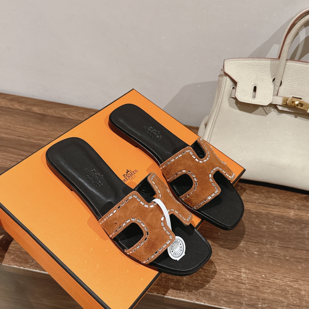 HERMES 00819 HERMES 00819