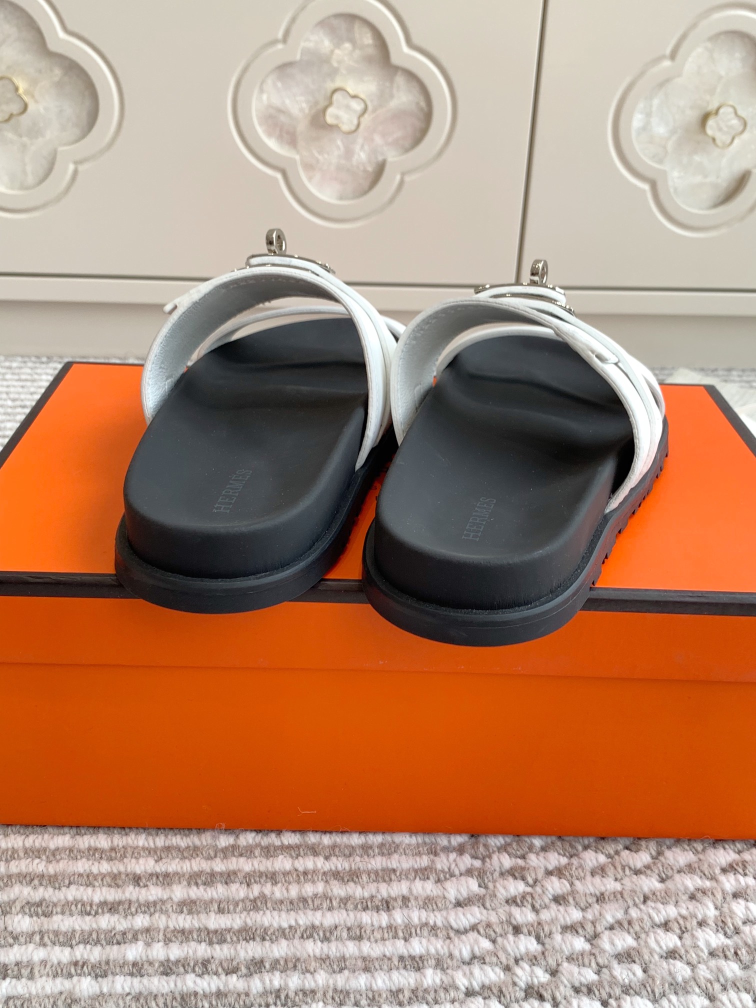 HERMES 00819