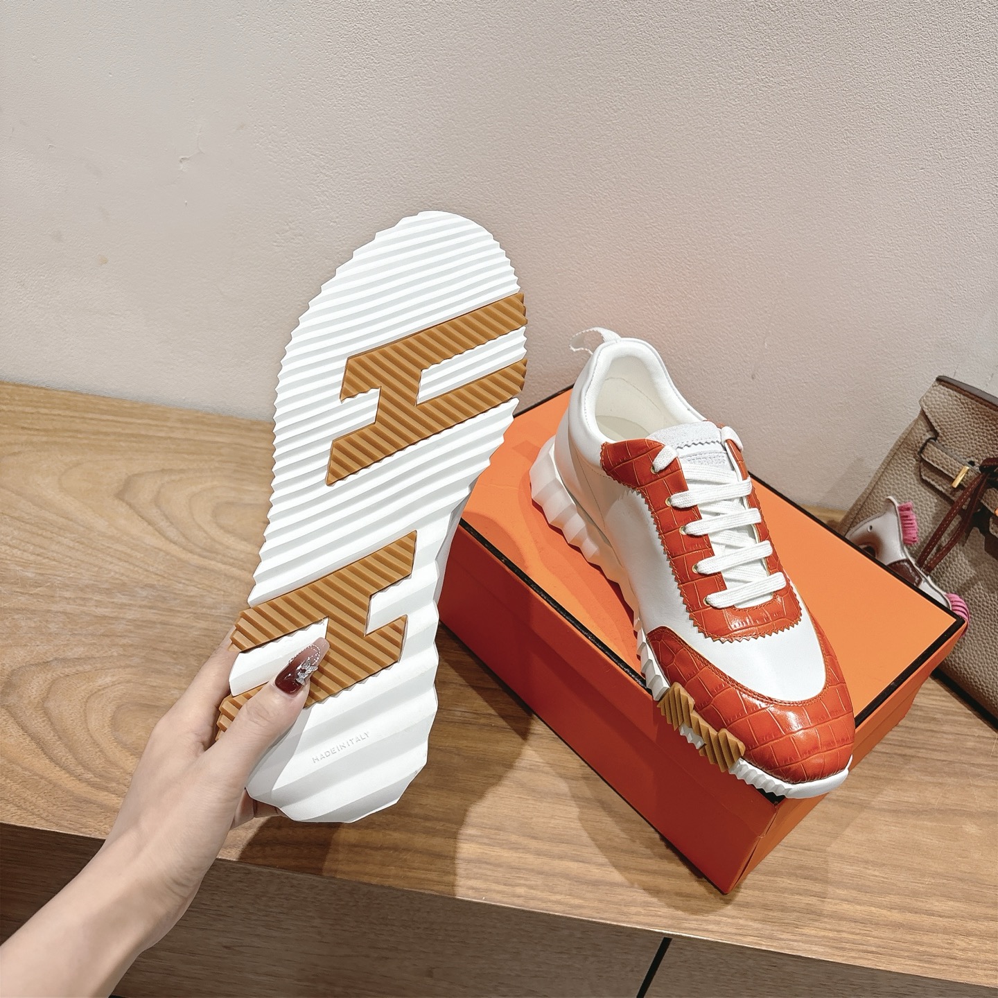 HERMES 00819 HERMES 00819
