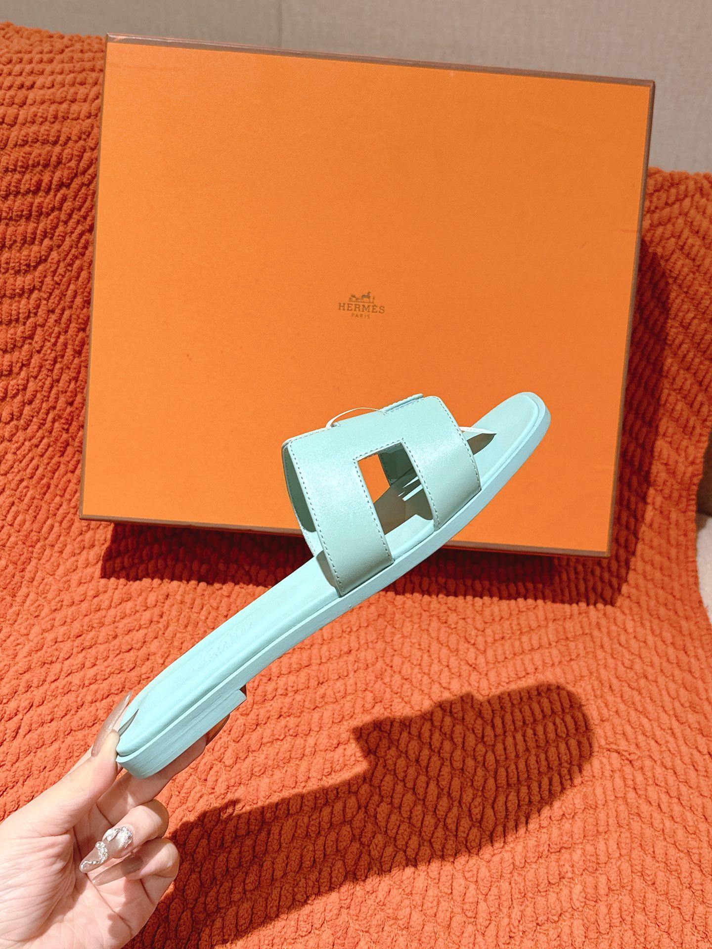 HERMES 00819 HERMES 00819