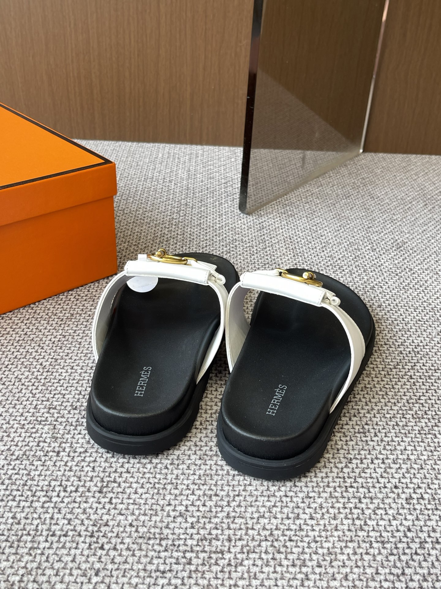 HERMES 00829