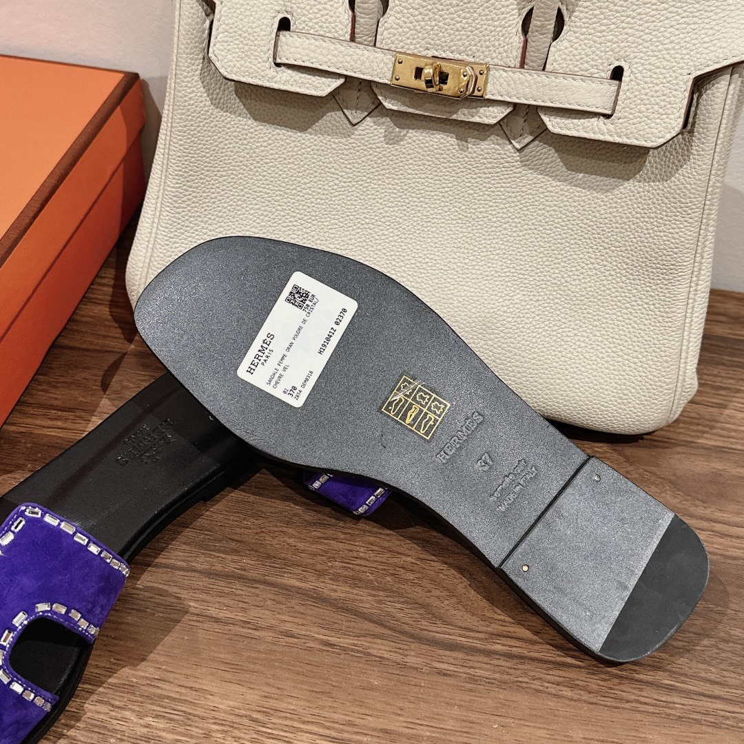 HERMES 00829 HERMES 00829