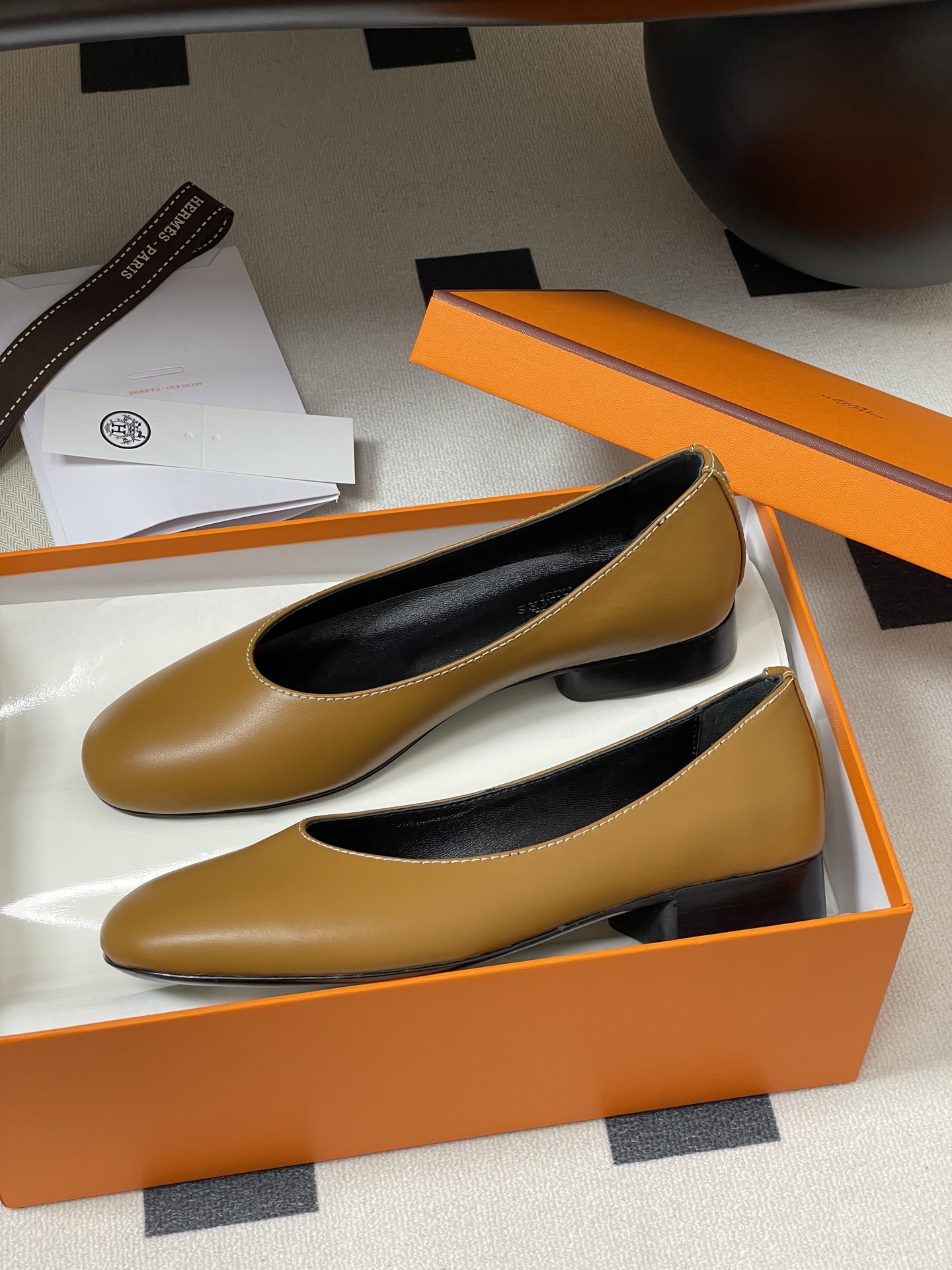 HERMES  008410