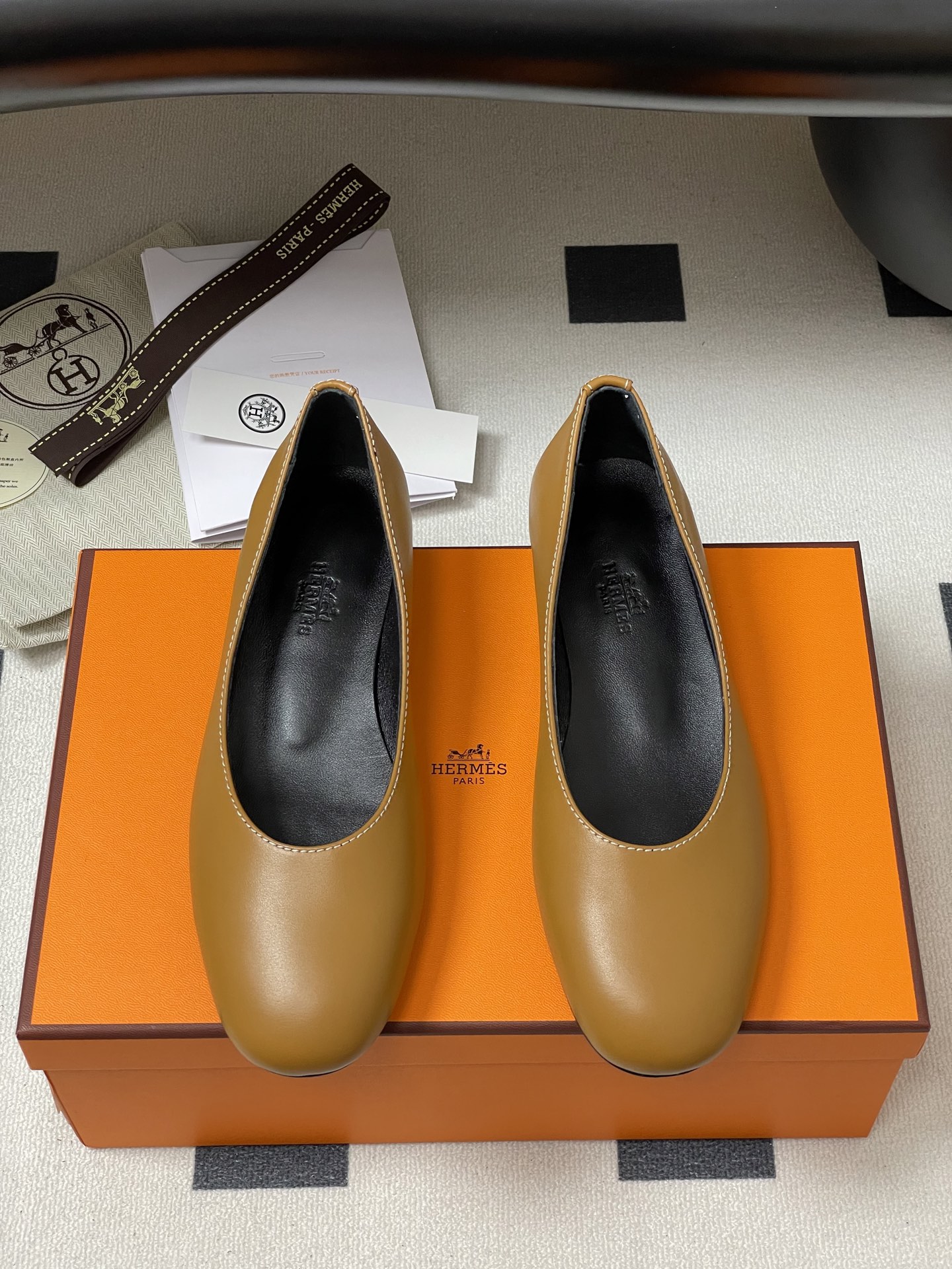 HERMES  008410