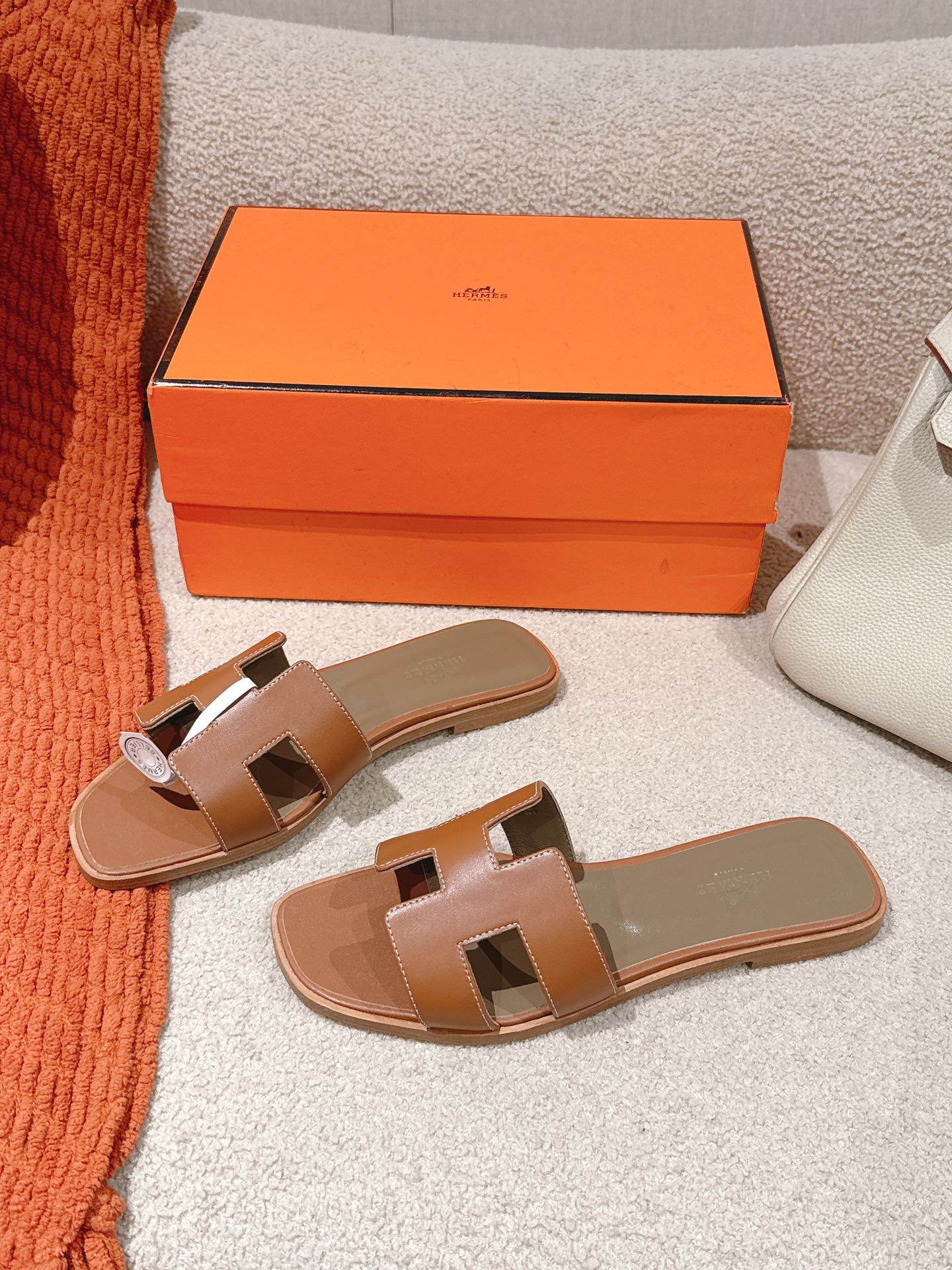 HERMES 00859 HERMES 00859