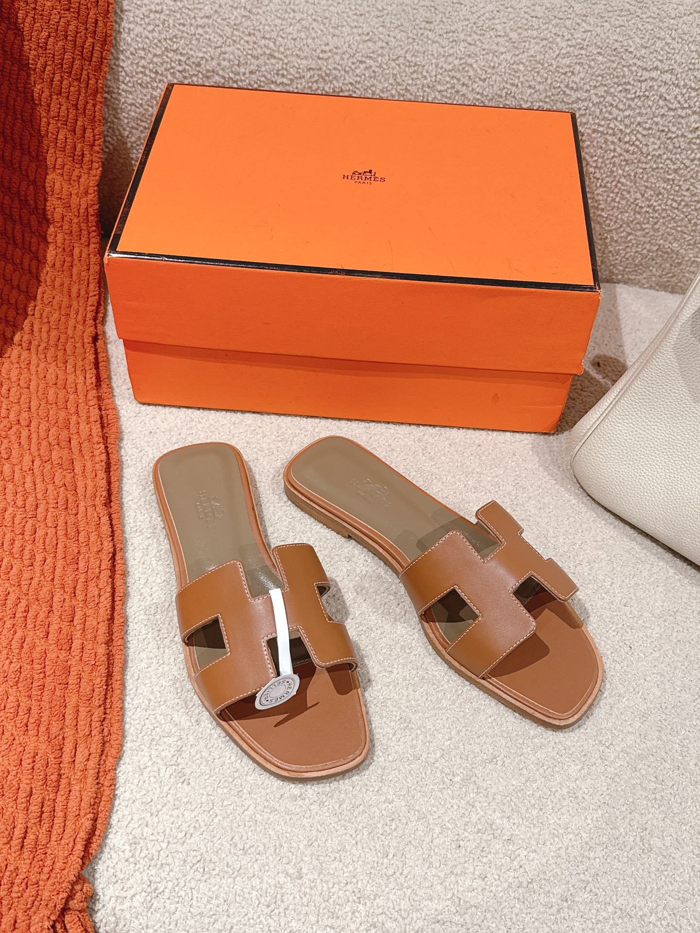 HERMES 00859 HERMES 00859