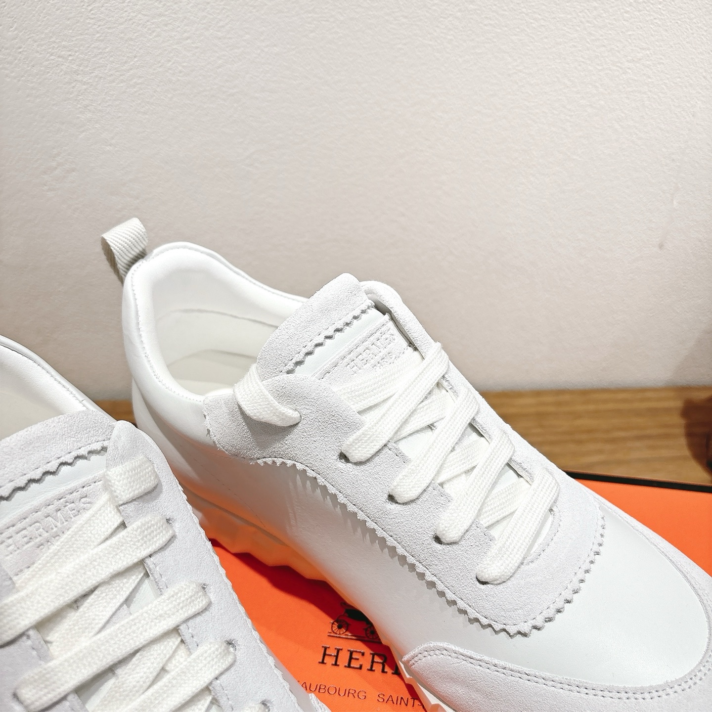 HERMES 00869 HERMES 00869