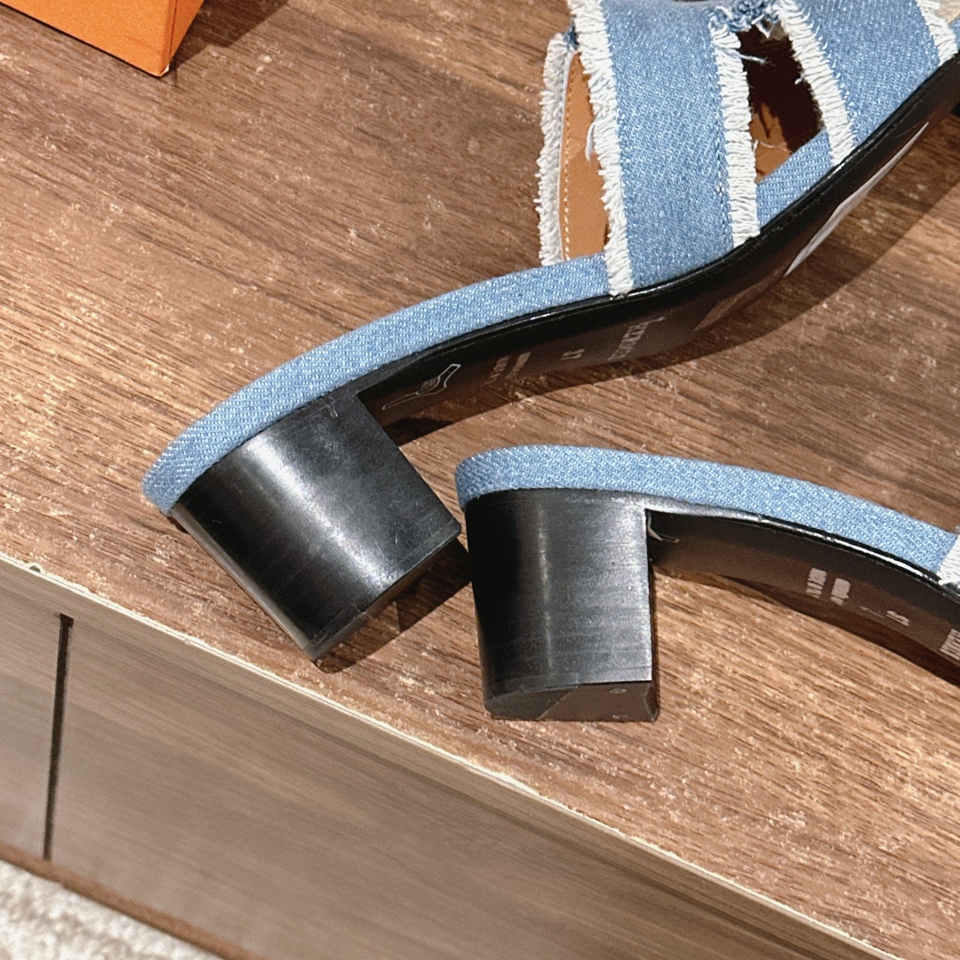 HERMES 00869 HERMES 00869