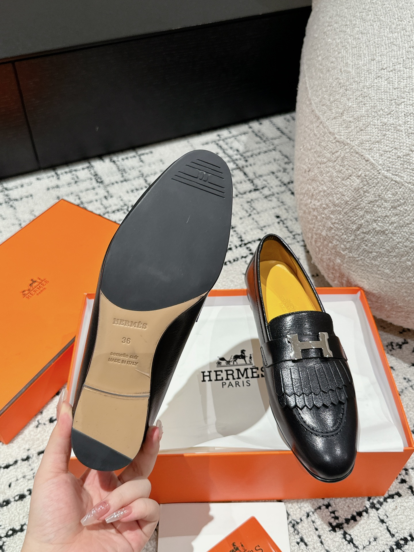 HERMES 00869 HERMES 00869