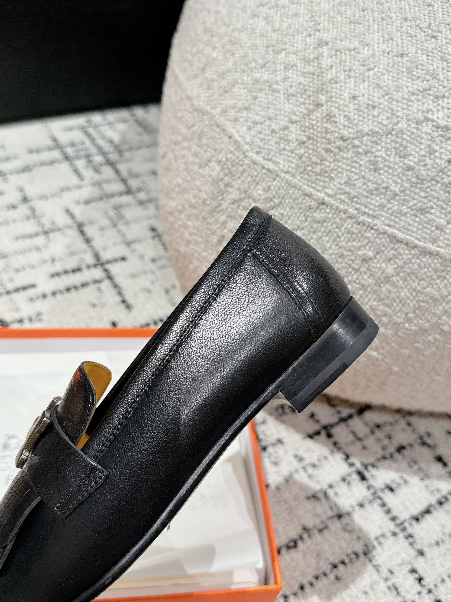 HERMES 00869 HERMES 00869