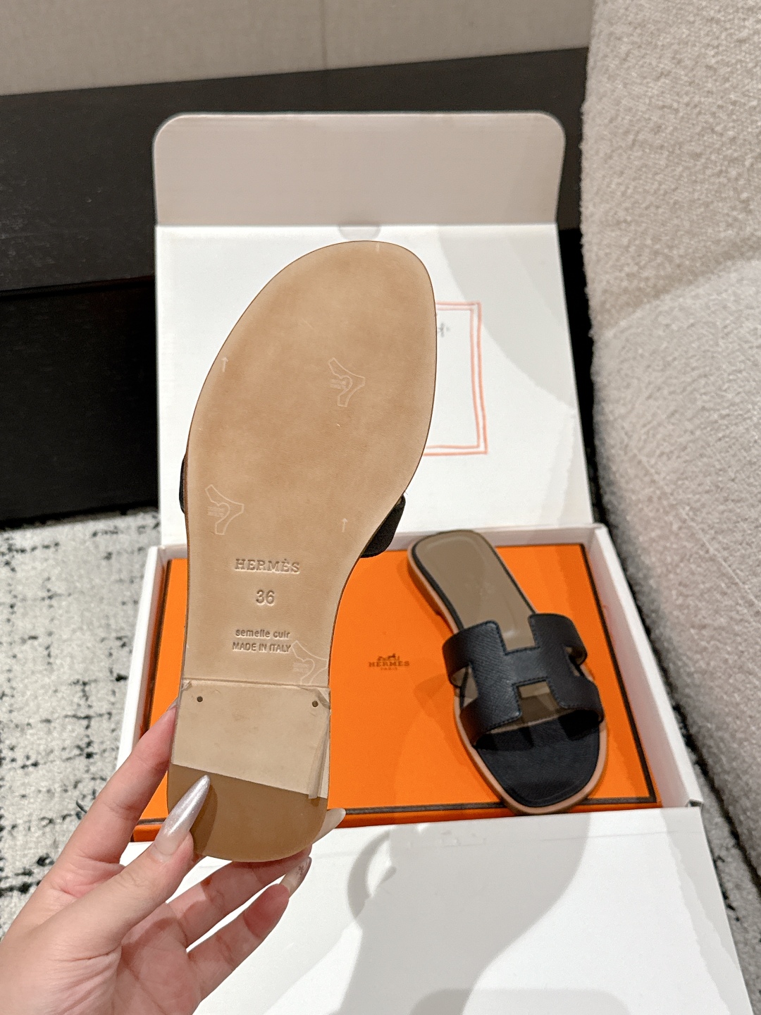 HERMES 00869 HERMES 00869