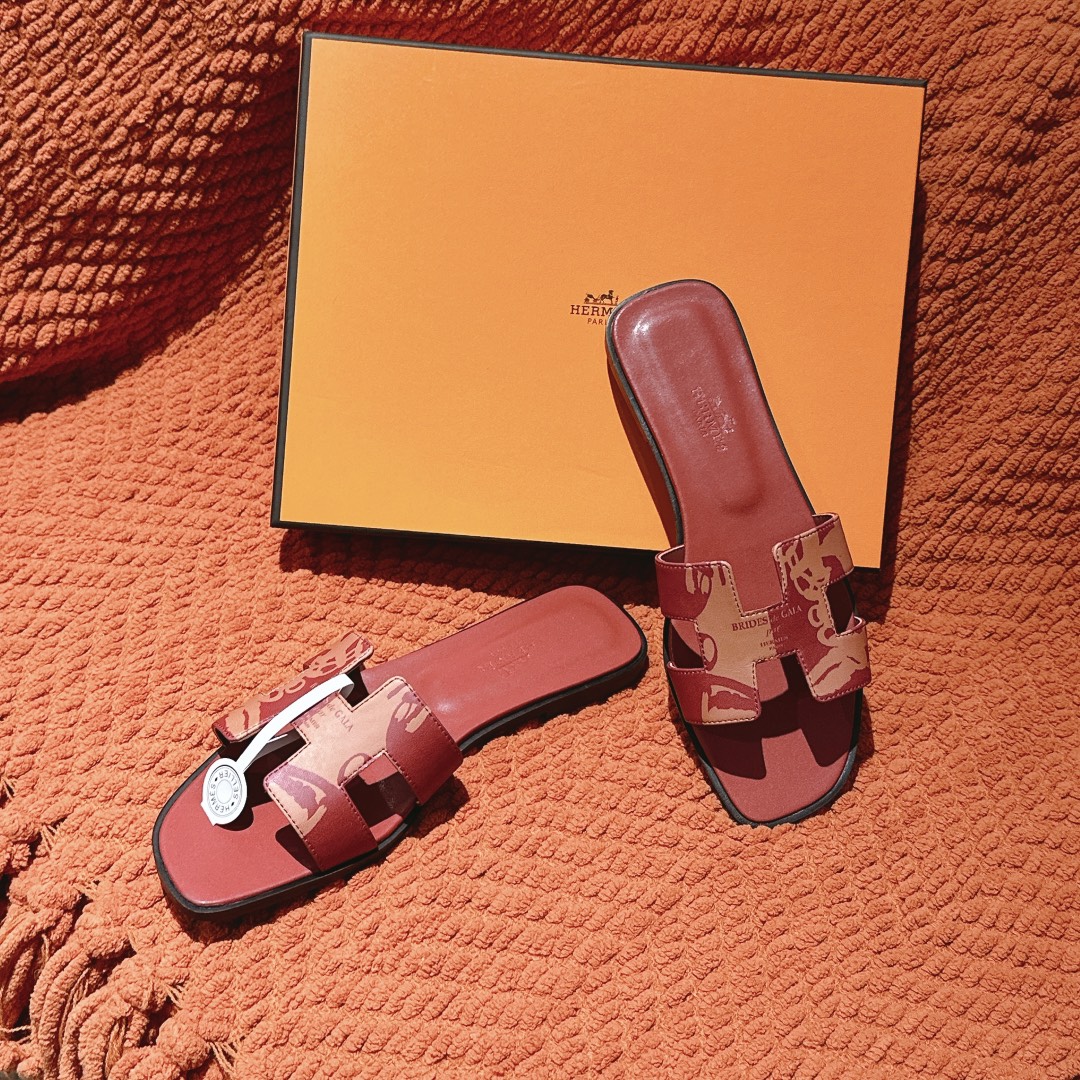 HERMES 00879 HERMES 00879