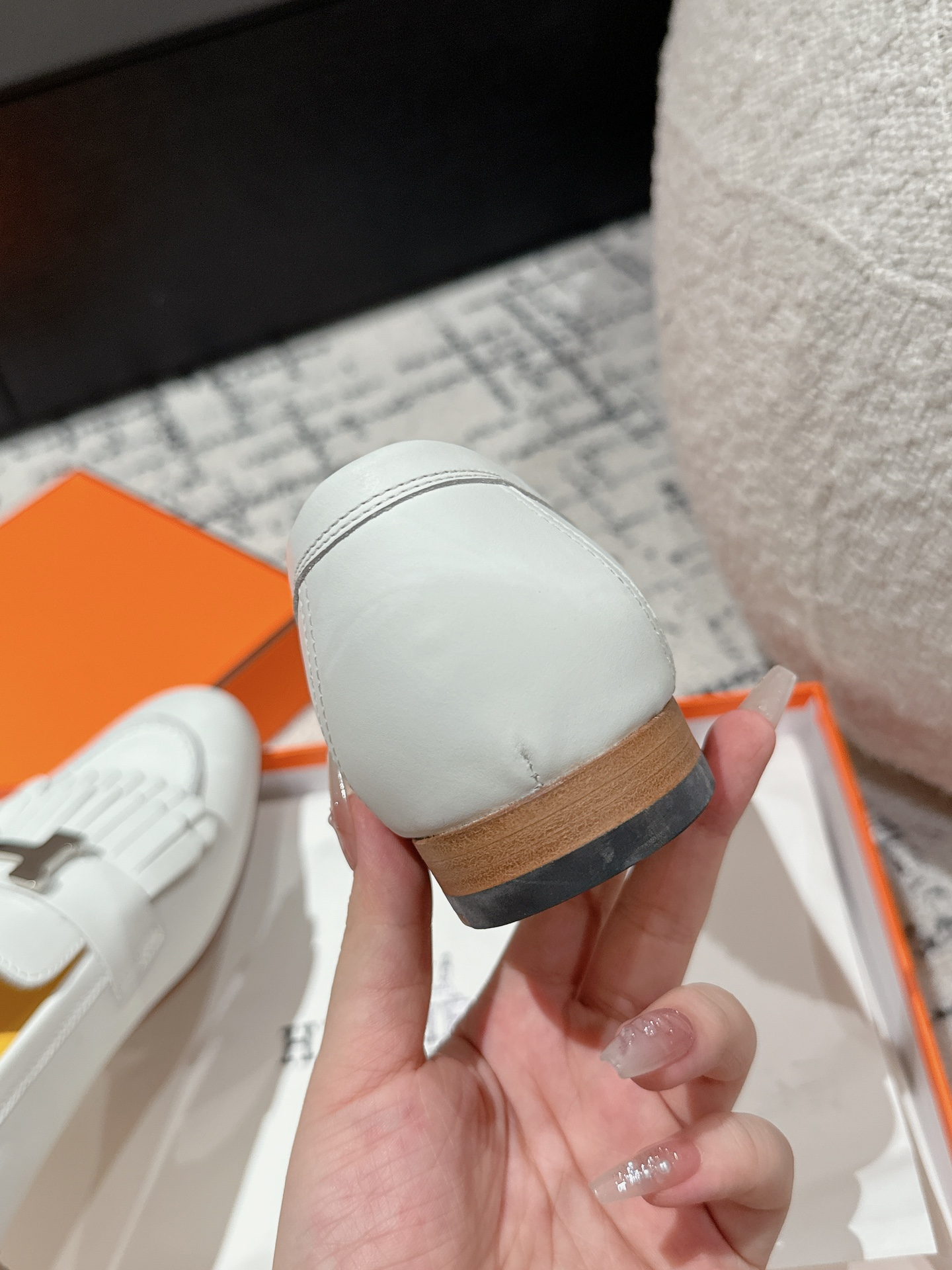 HERMES 00879 HERMES 00879