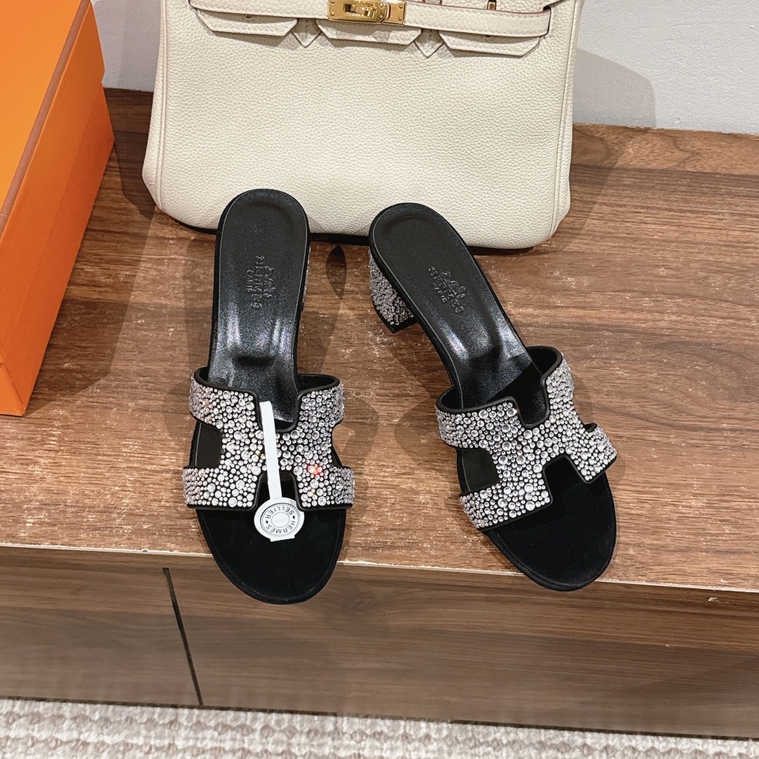 HERMES 00879 HERMES 00879