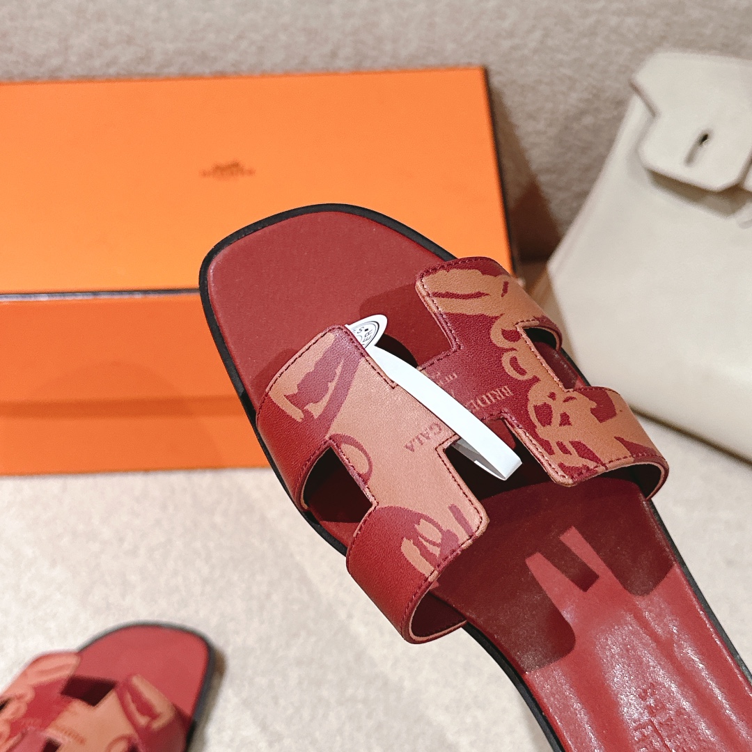 HERMES 00879 HERMES 00879