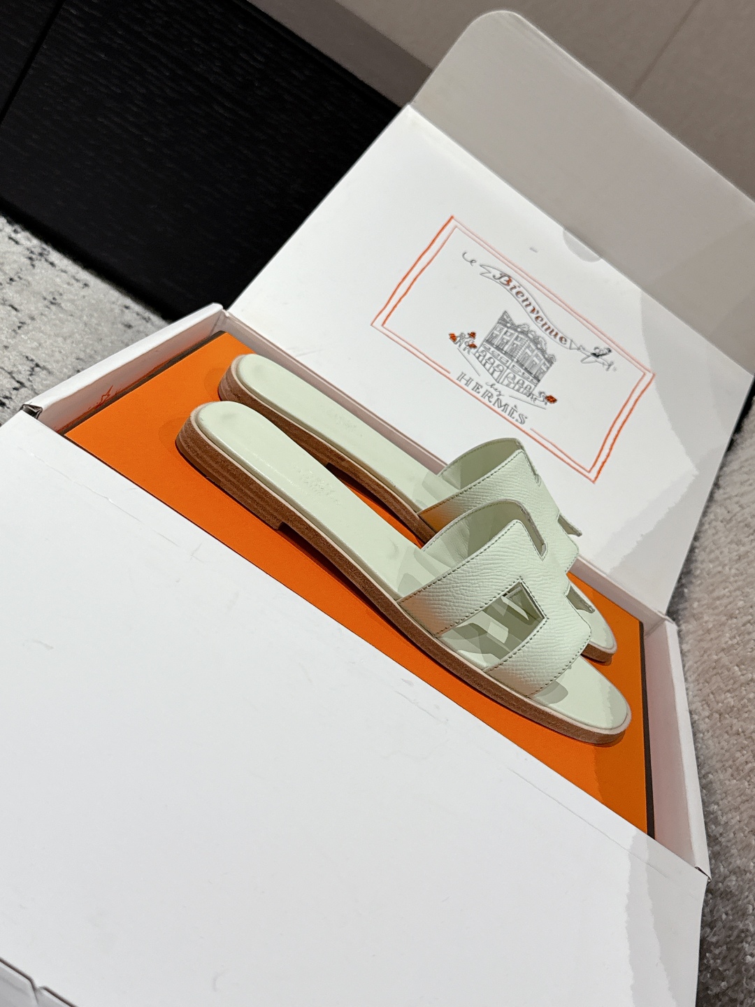 NEW HERMÈS white Brume Epsom Oran Sandals