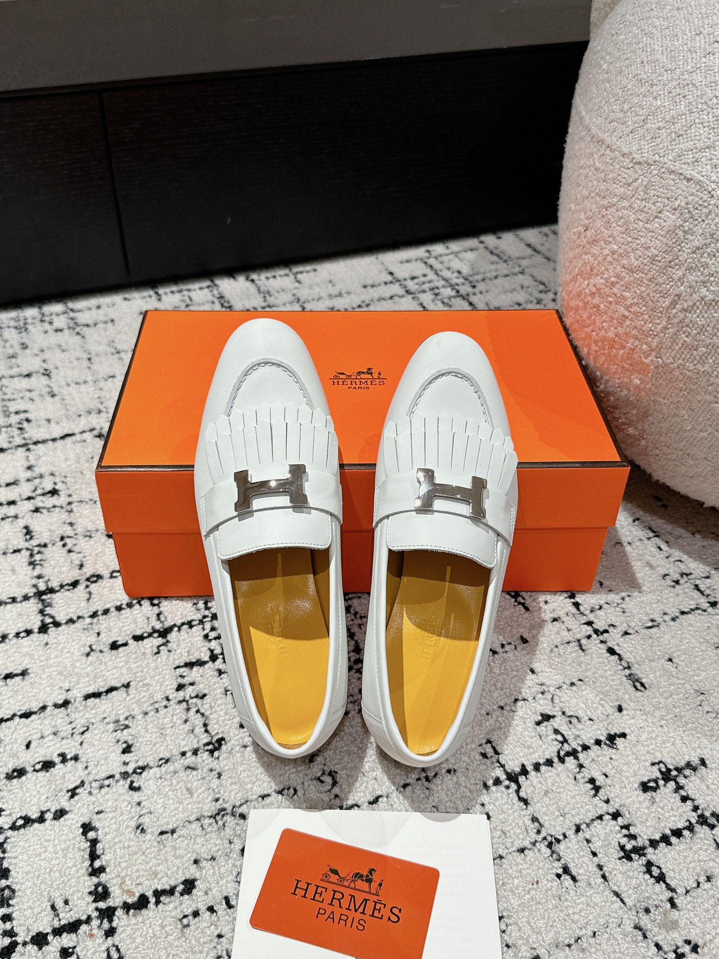 HERMES 00879 HERMES 00879