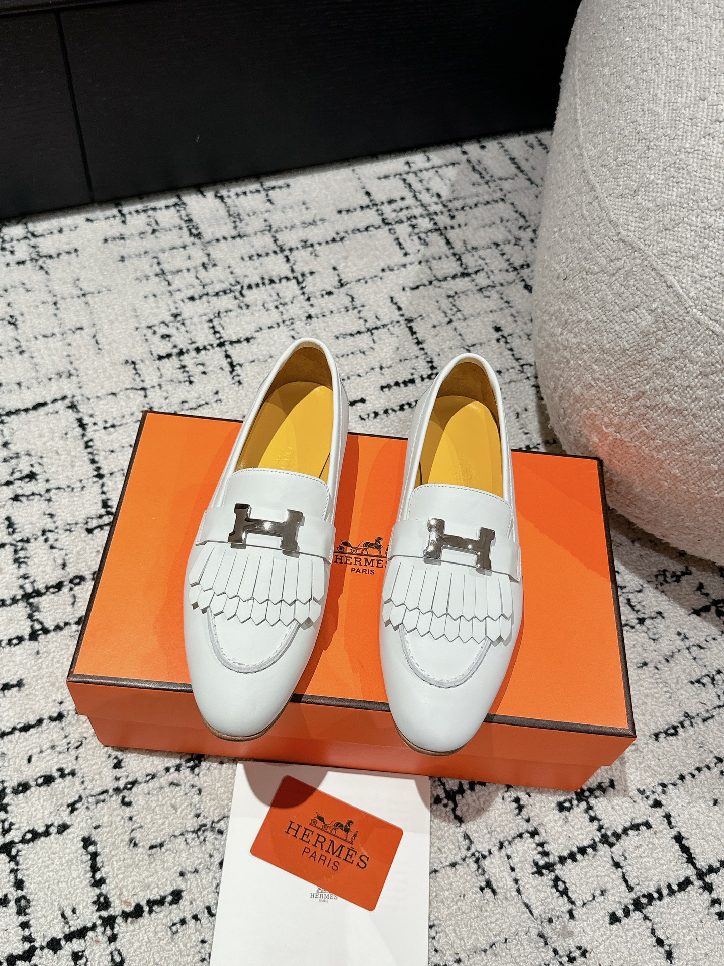 HERMES 00879 HERMES 00879