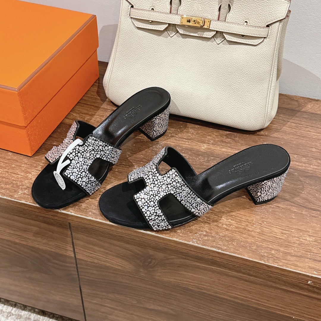 HERMES 00879 HERMES 00879
