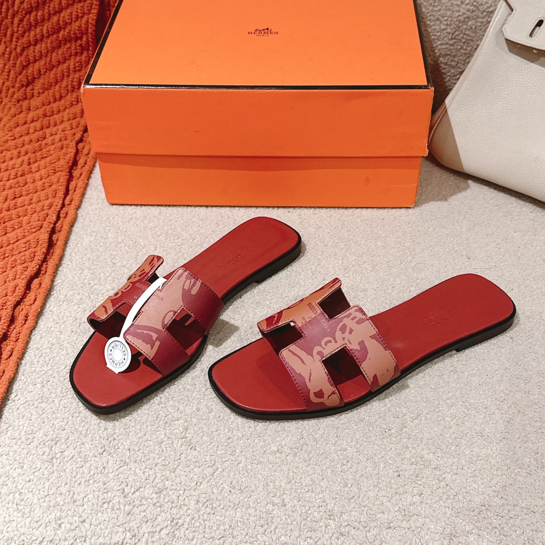 HERMES 00879 HERMES 00879