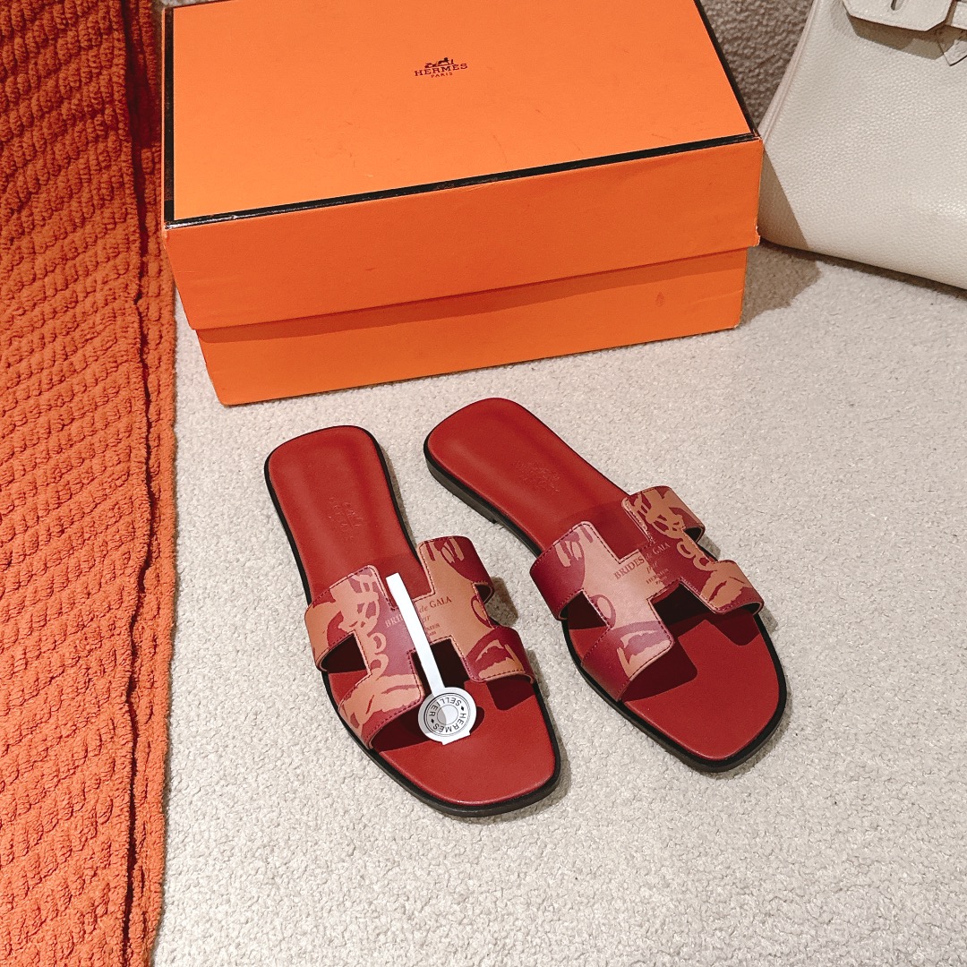 HERMES  00879