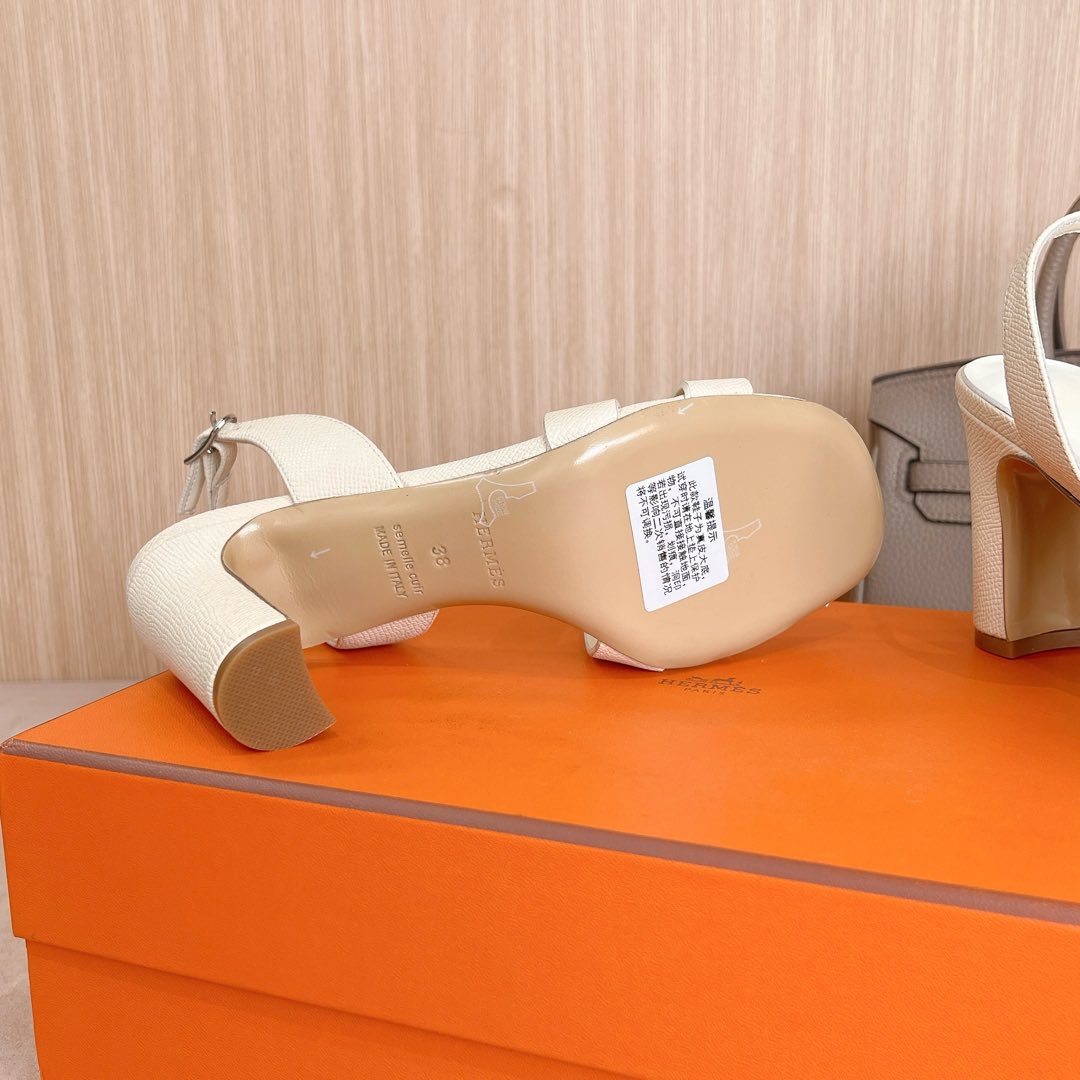 HERMES 00879 HERMES 00879