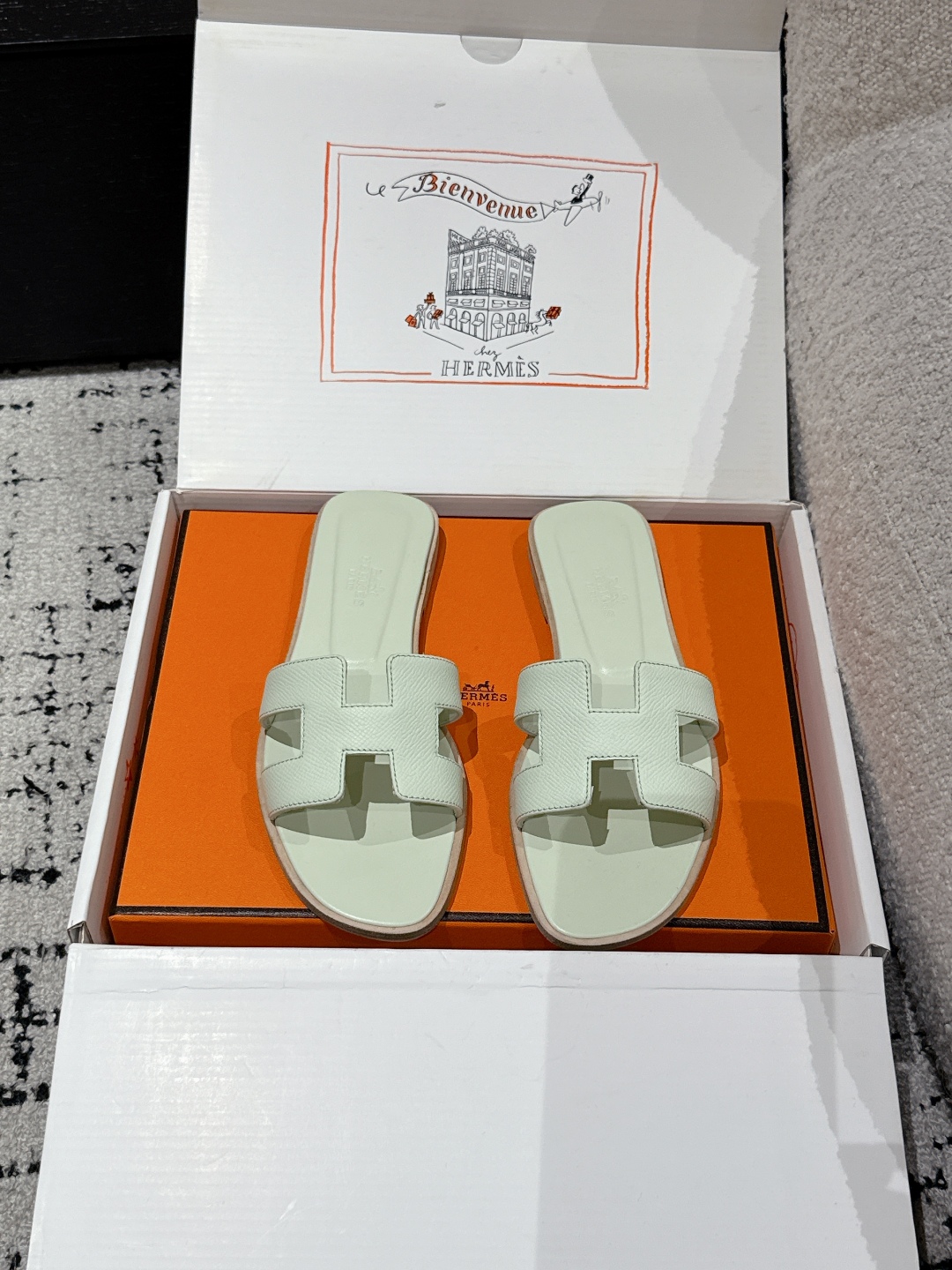 NEW HERMÈS white Brume Epsom Oran Sandals