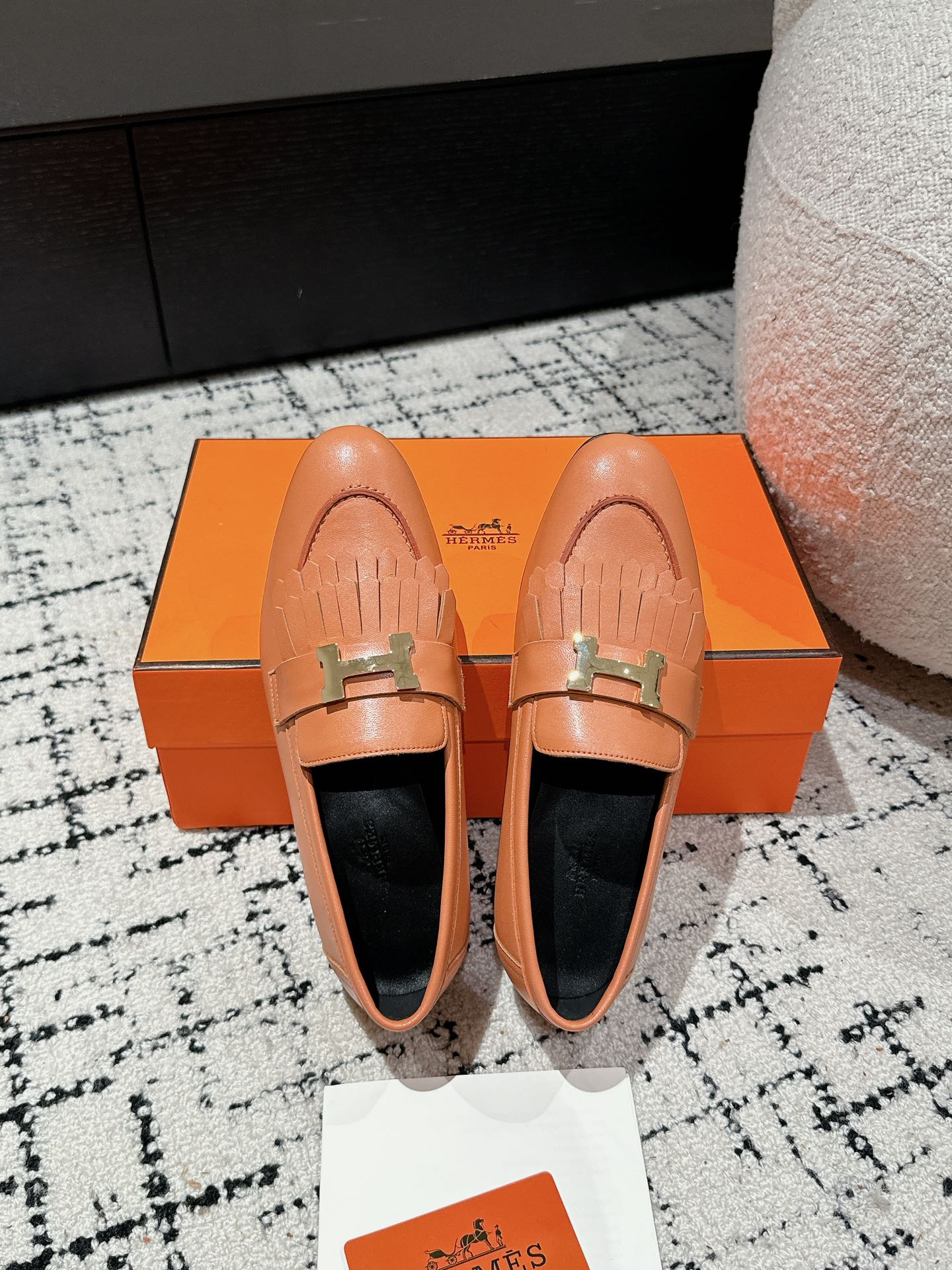 HERMES 00889 HERMES 00889