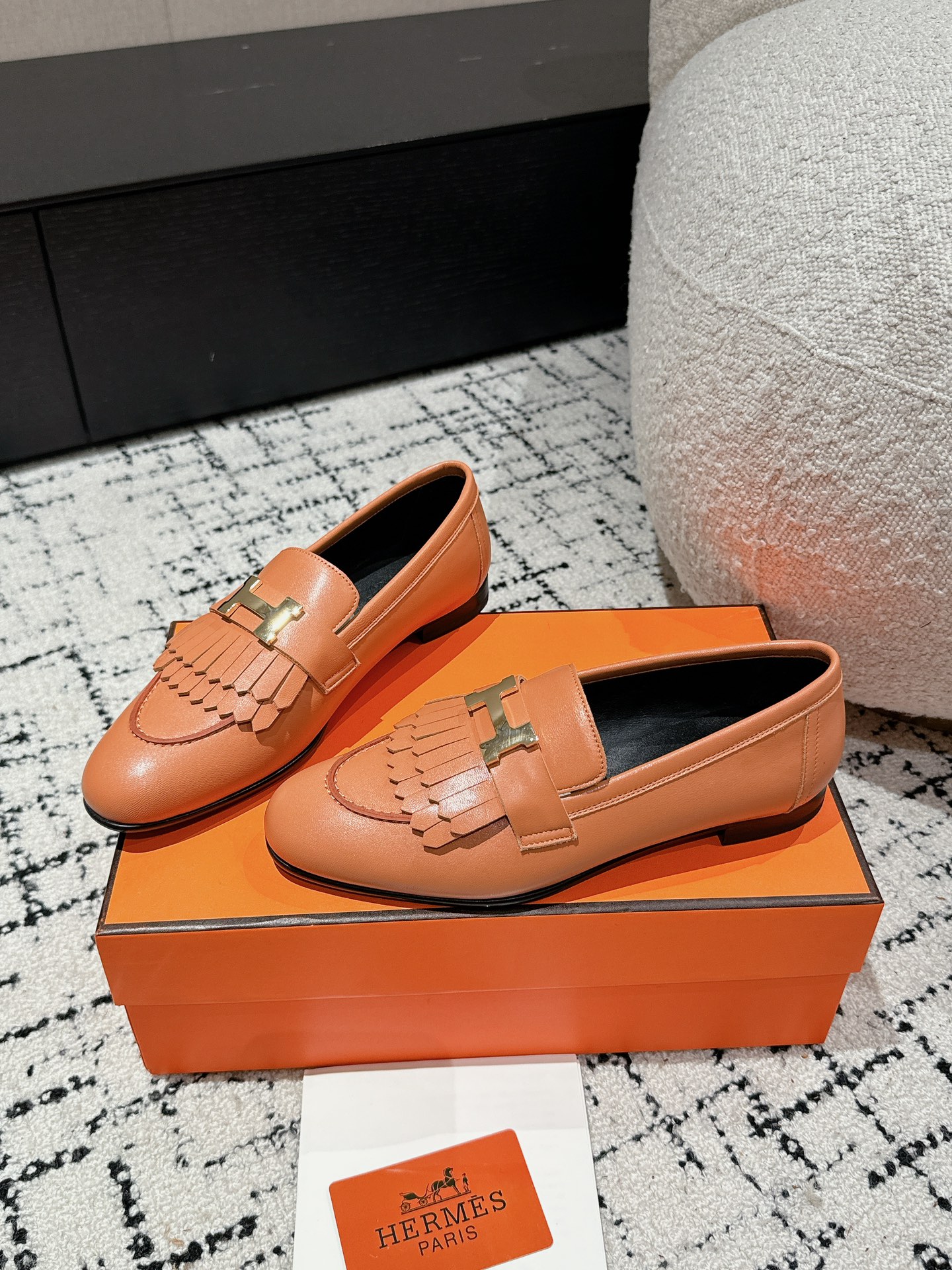 HERMES 00889 HERMES 00889