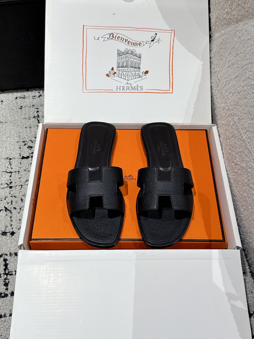 HERMES  00889