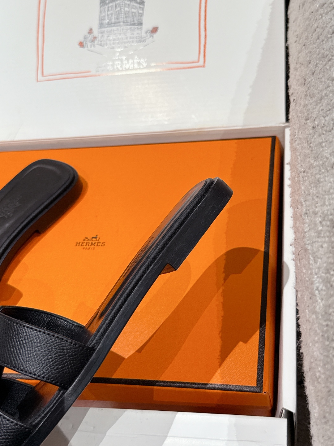 HERMES 00889 HERMES 00889