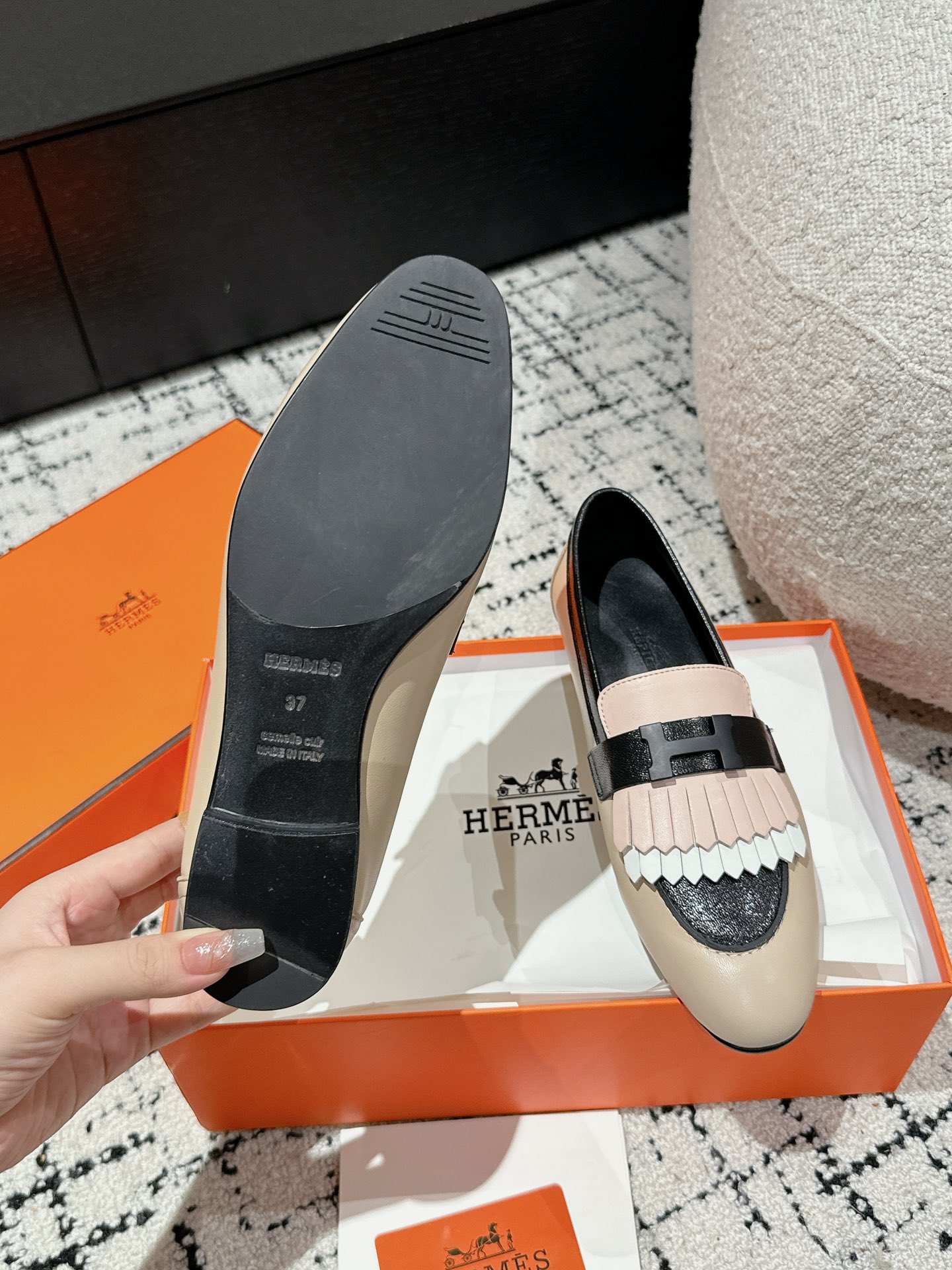 HERMES 00899 HERMES 00899