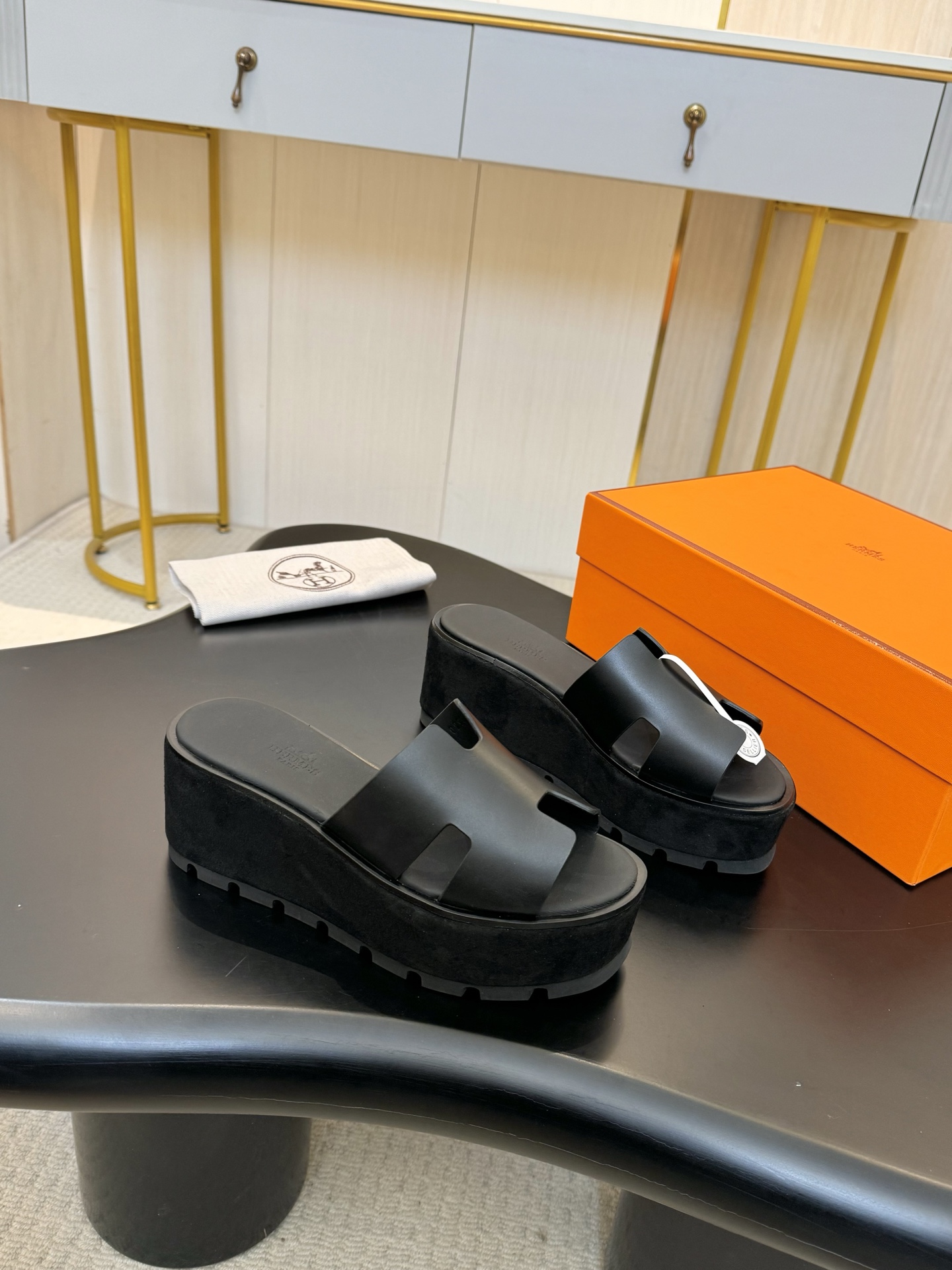 HERMES 00899 HERMES 00899