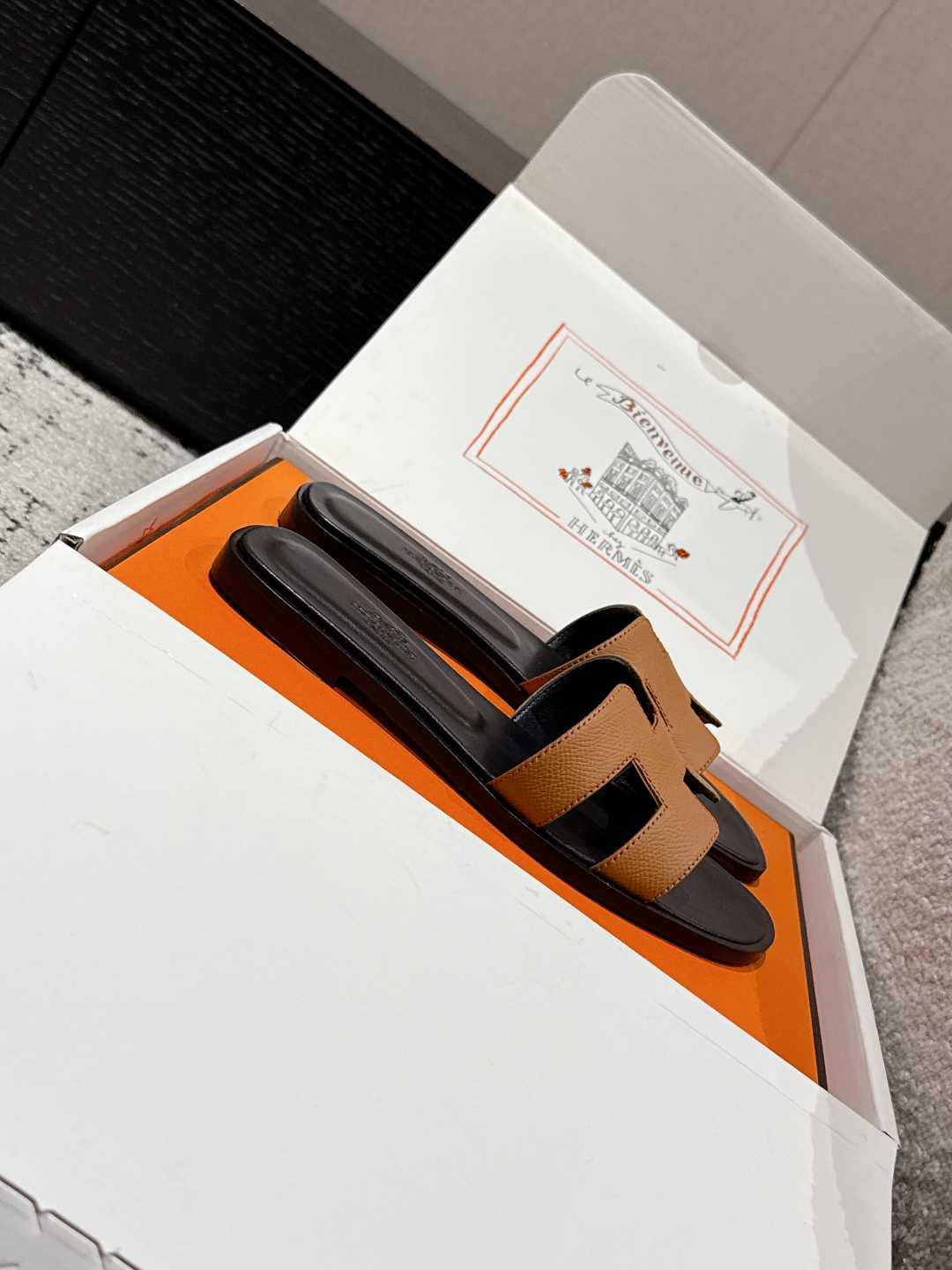 Hermès Oran Sandal Naturel Black Brown