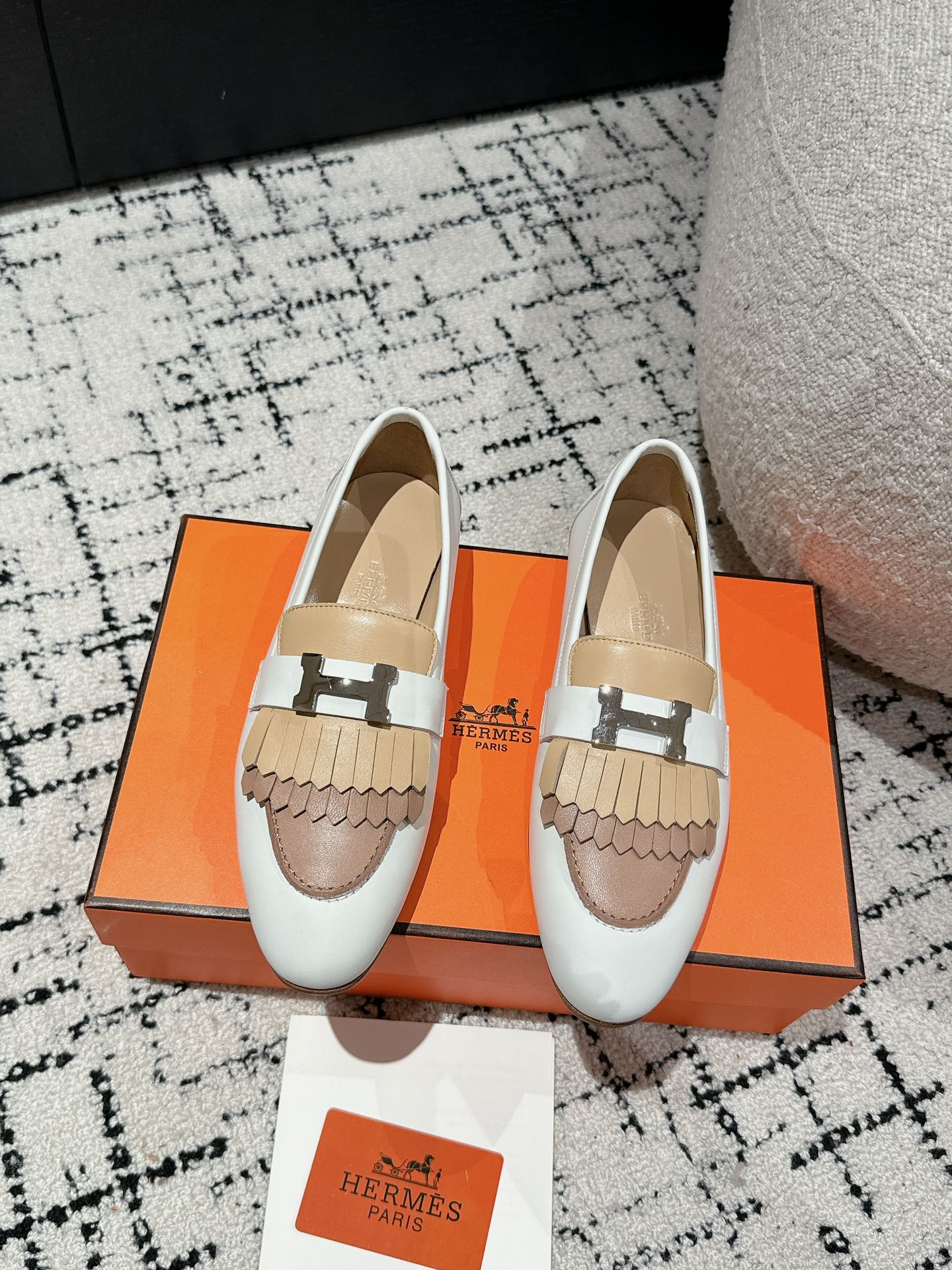 HERMES 00909 HERMES 00909