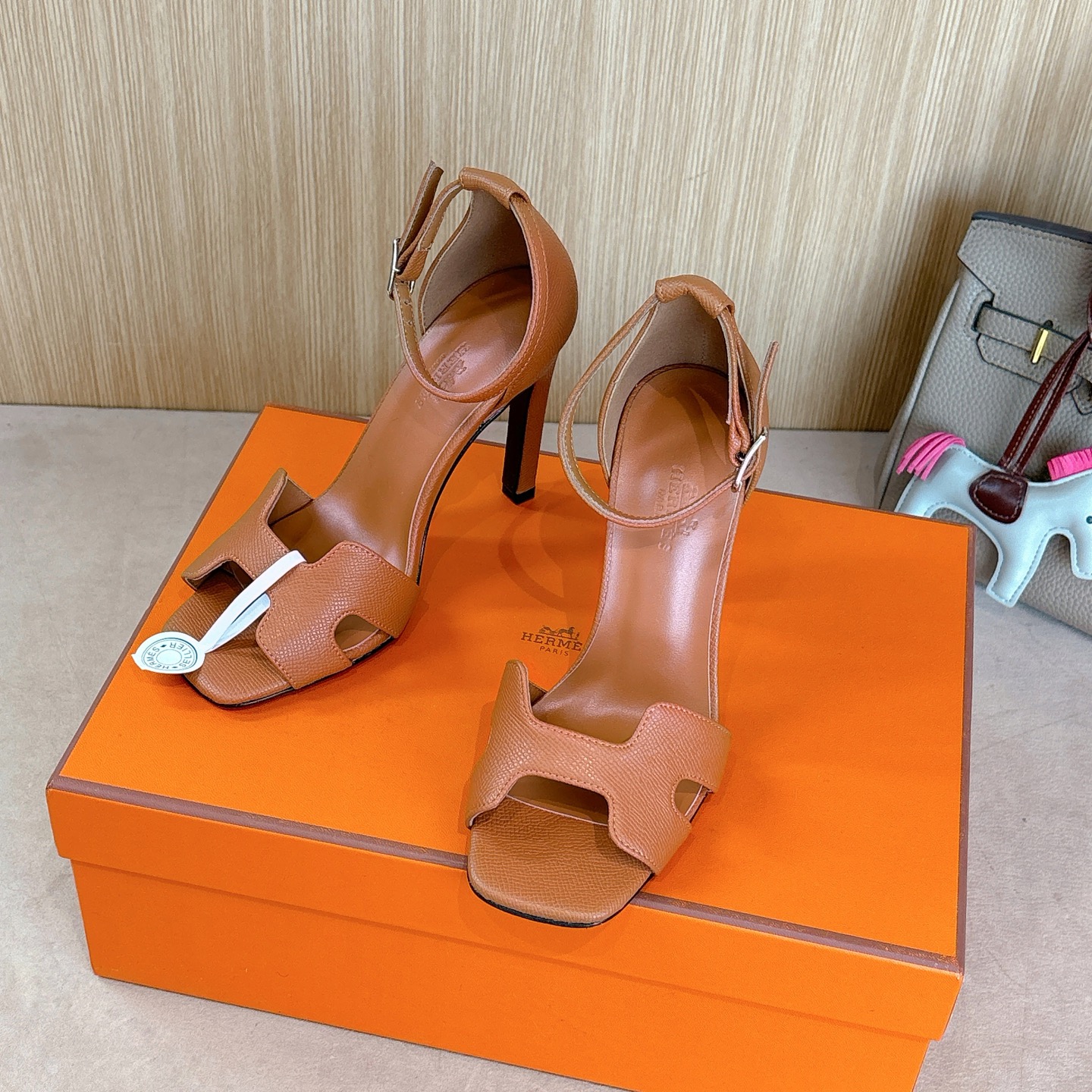 HERMES 00909 HERMES 00909