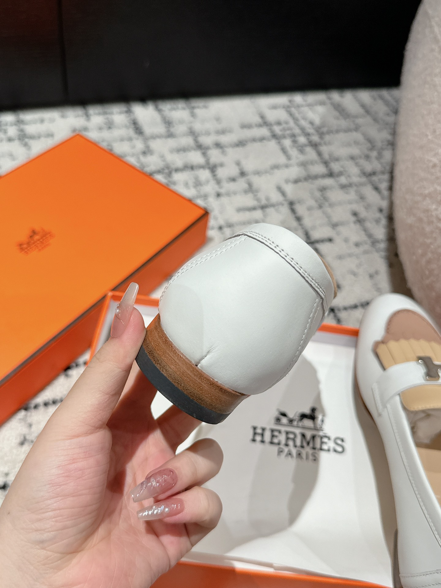 HERMES 00909 HERMES 00909