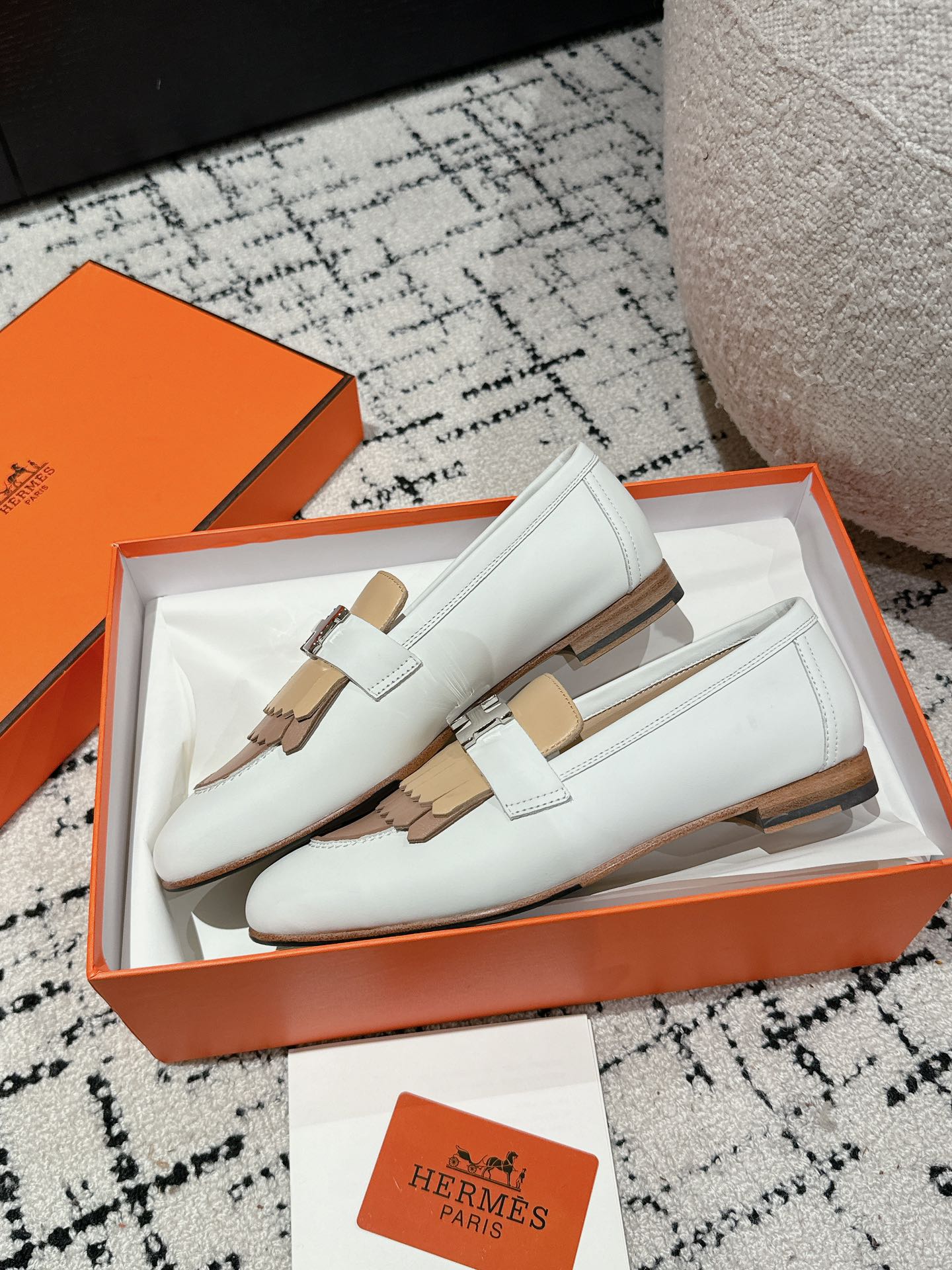 HERMES 00909 HERMES 00909