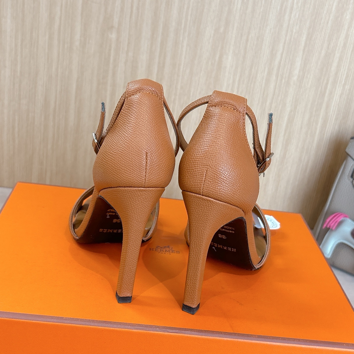 HERMES 00909 HERMES 00909