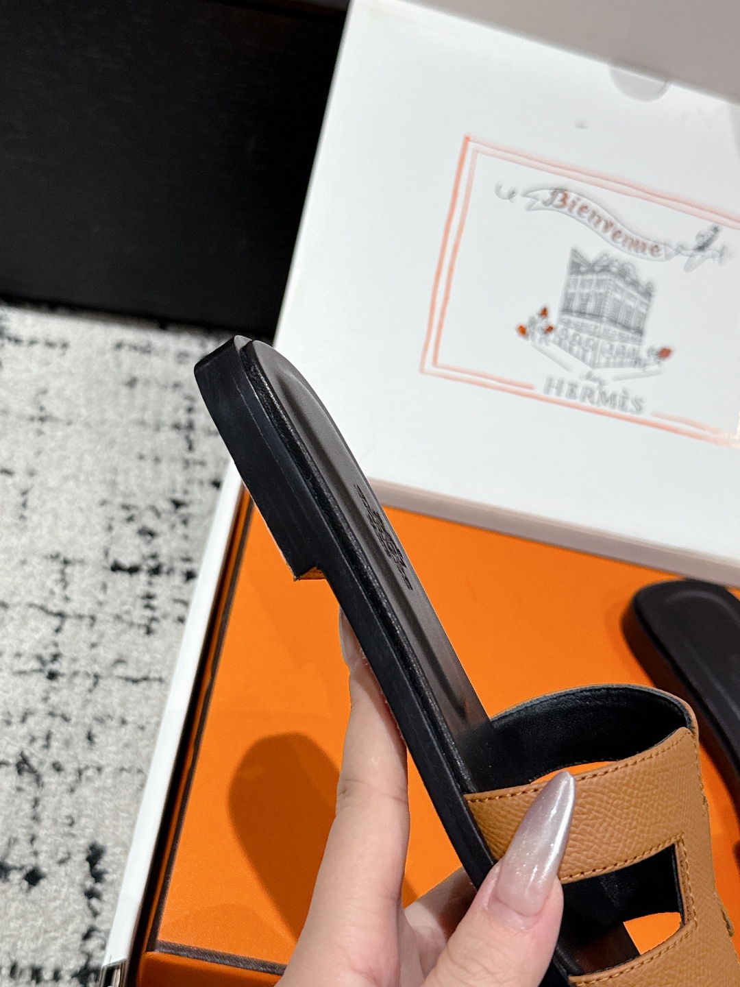 Hermès Oran Sandal Naturel Black Brown