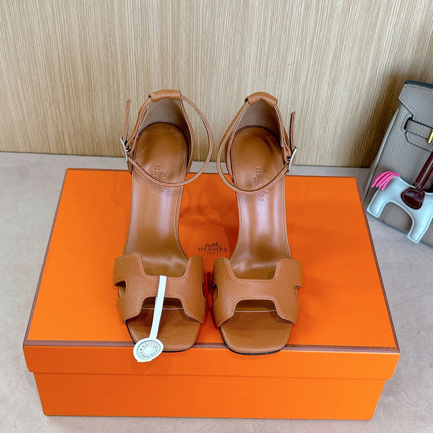 HERMES 00909 HERMES 00909