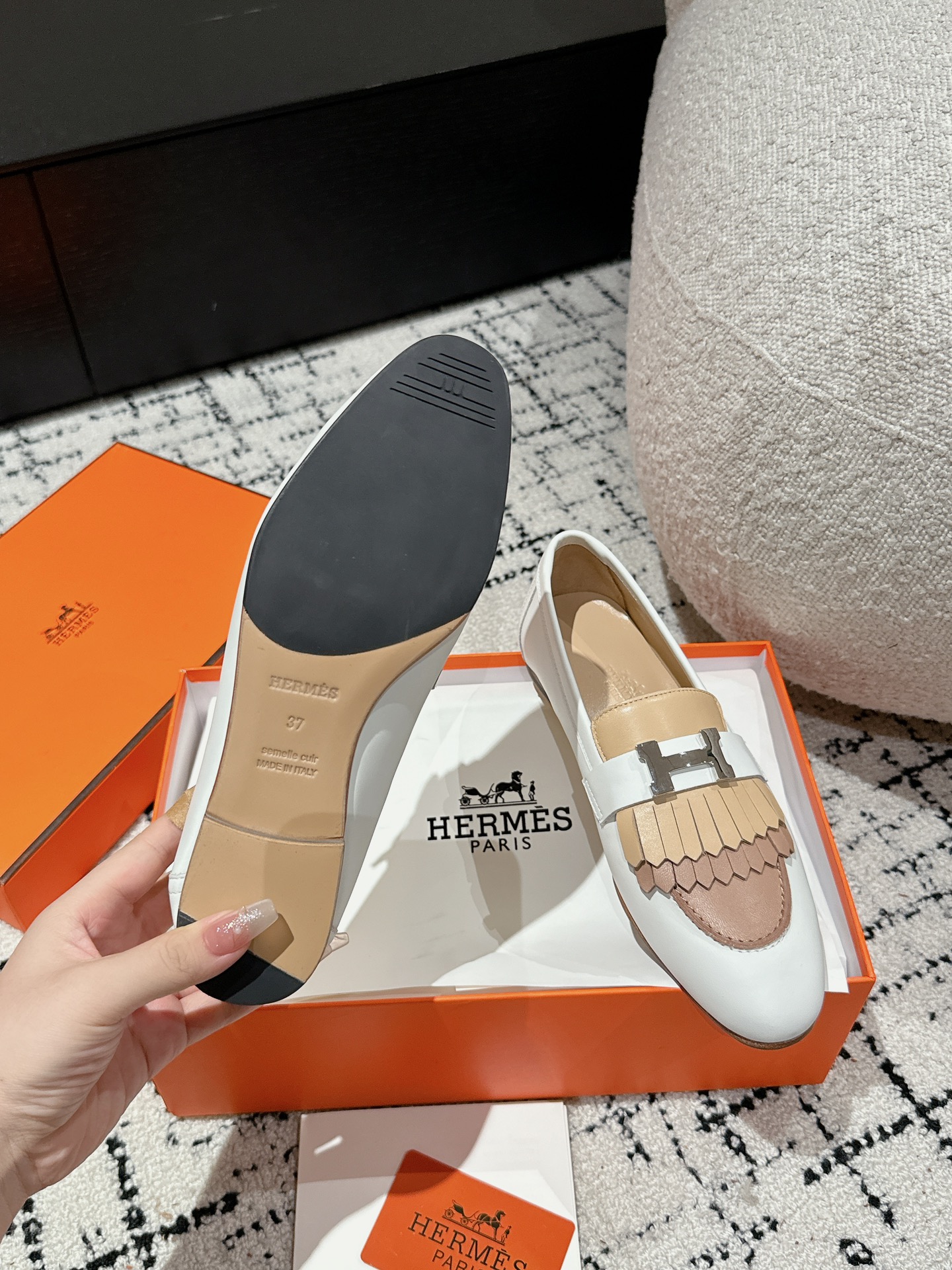 HERMES 00909 HERMES 00909