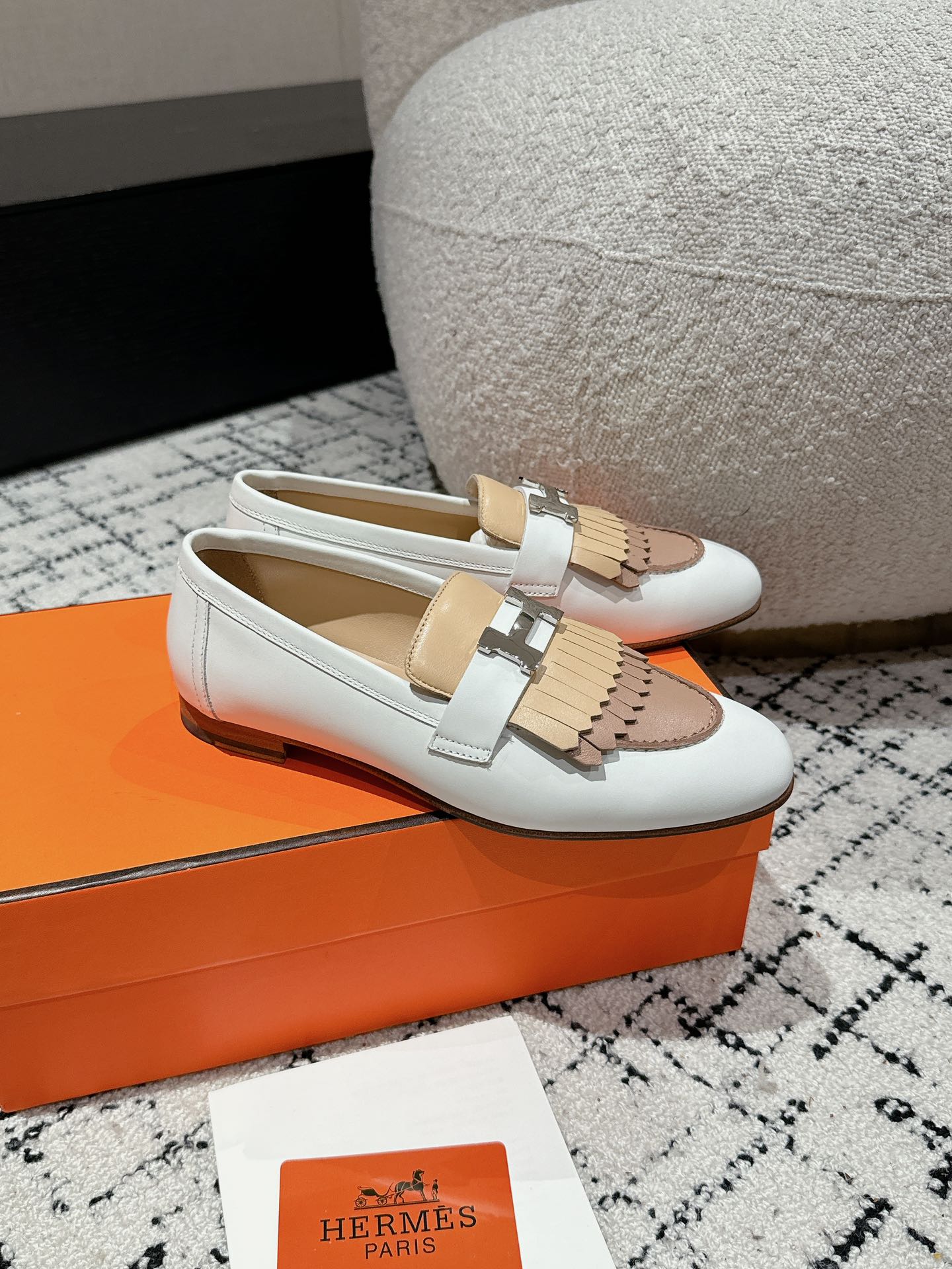 HERMES 00909 HERMES 00909