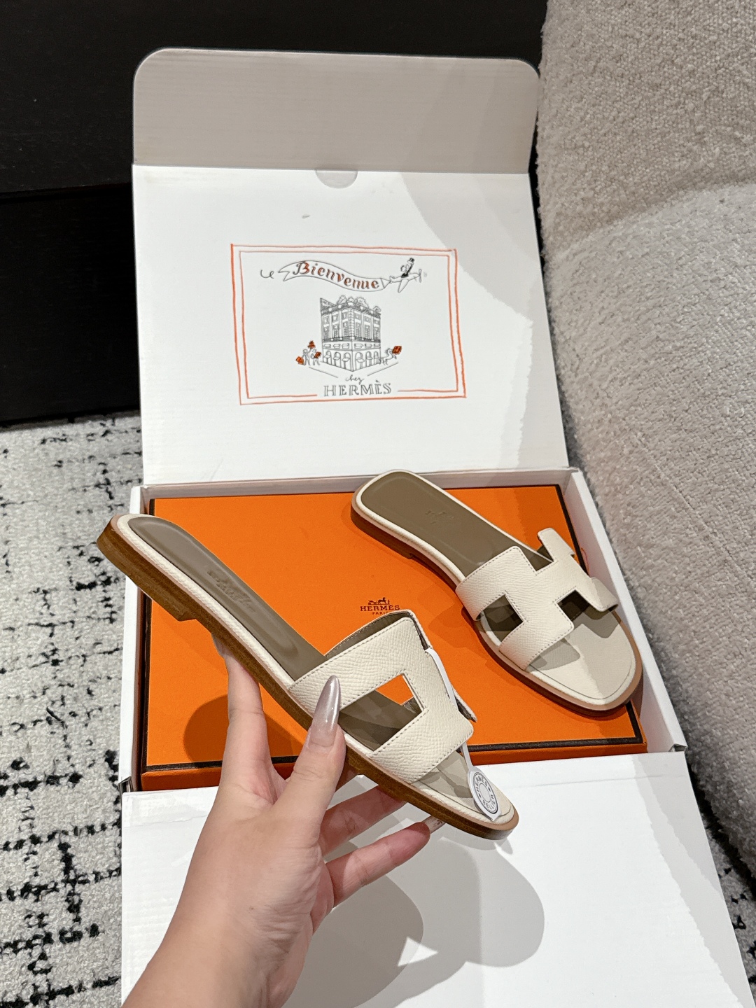 HERMES  00919